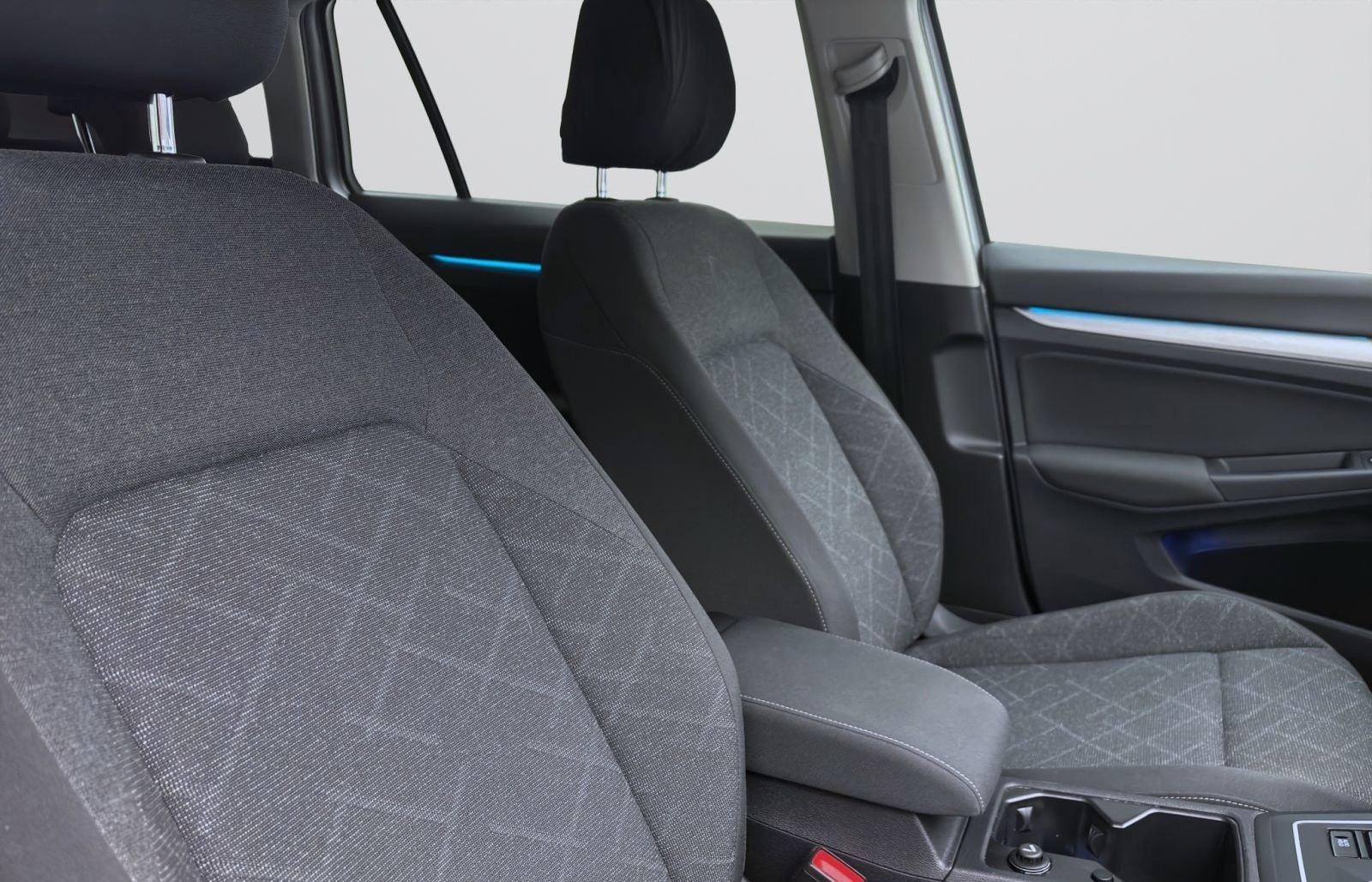 Volkswagen Golf Variant 2.0 TDI DSG LIFE AHK NAVI PDC LED S foto 15