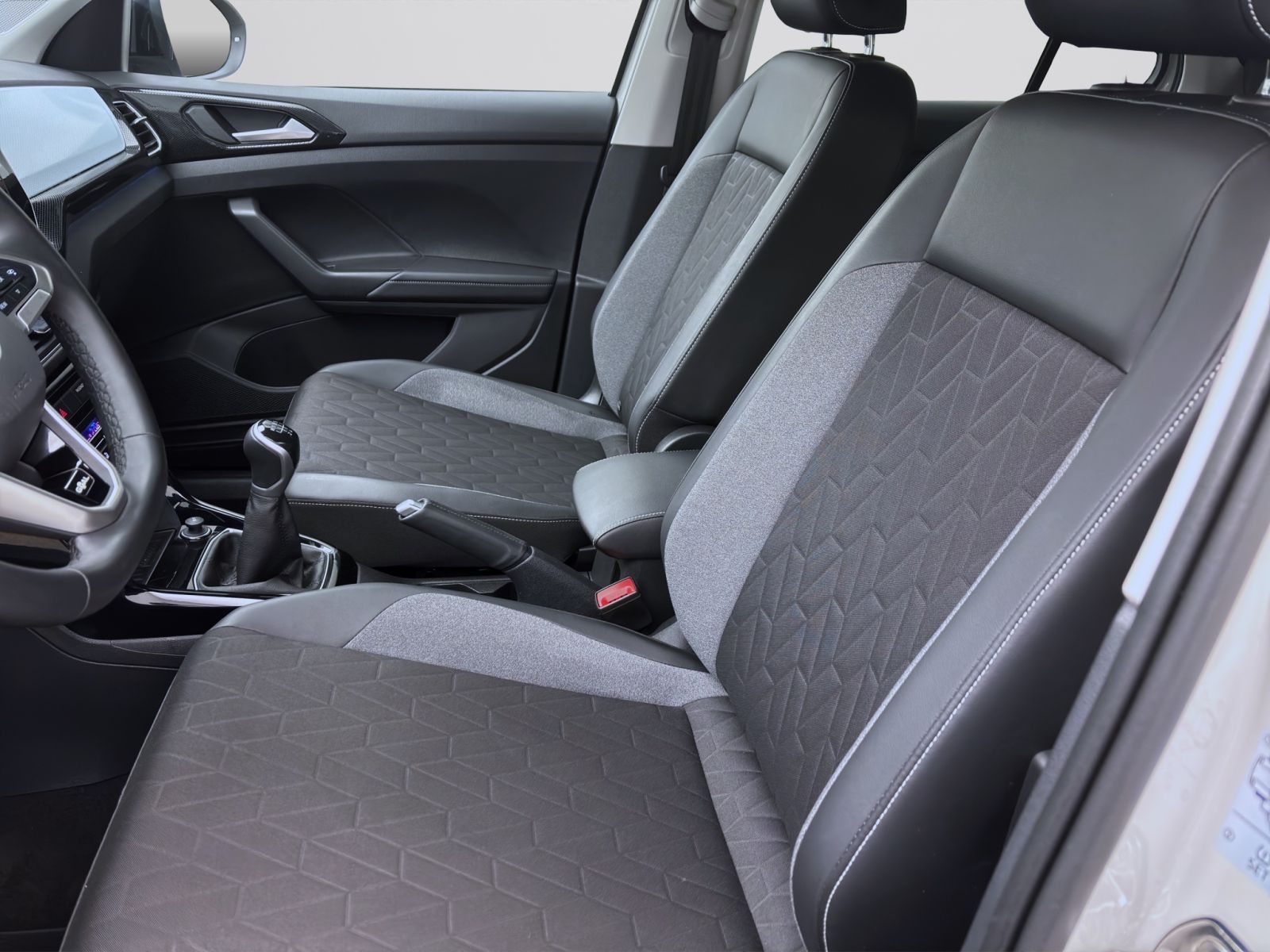 Volkswagen T-Cross 1.0 TSI GOAL NAVI KLIMA PDC LED SHZG foto 9