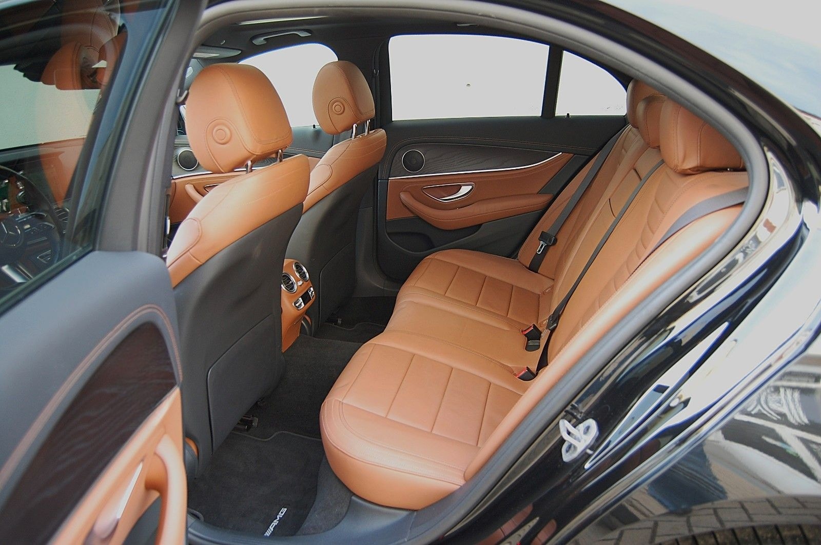 Mercedes-Benz E 400d 4Matic AMG Line Sportpaket foto 12