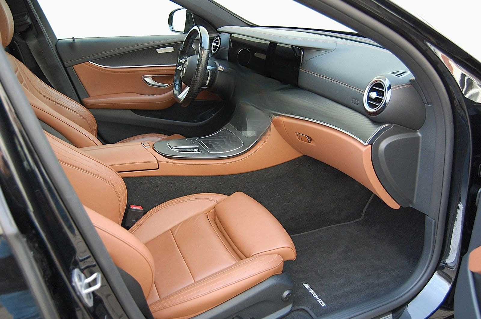 Mercedes-Benz E 400d 4Matic AMG Line Sportpaket foto 7