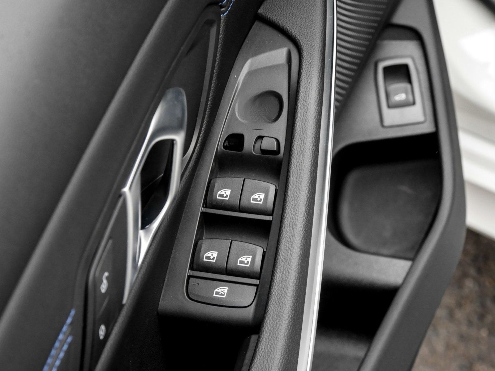 BMW 318i Finanzierung ab 0,49% foto 13