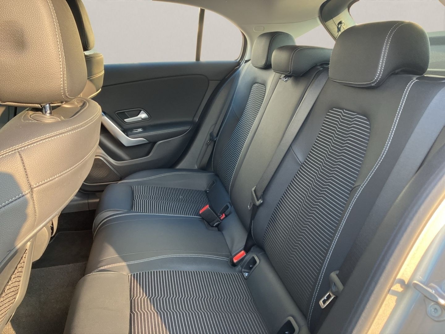 Mercedes-Benz A 180 +BUSINESS-P+NAV-PREMIUM-P+GJ-RÄDER !! foto 10