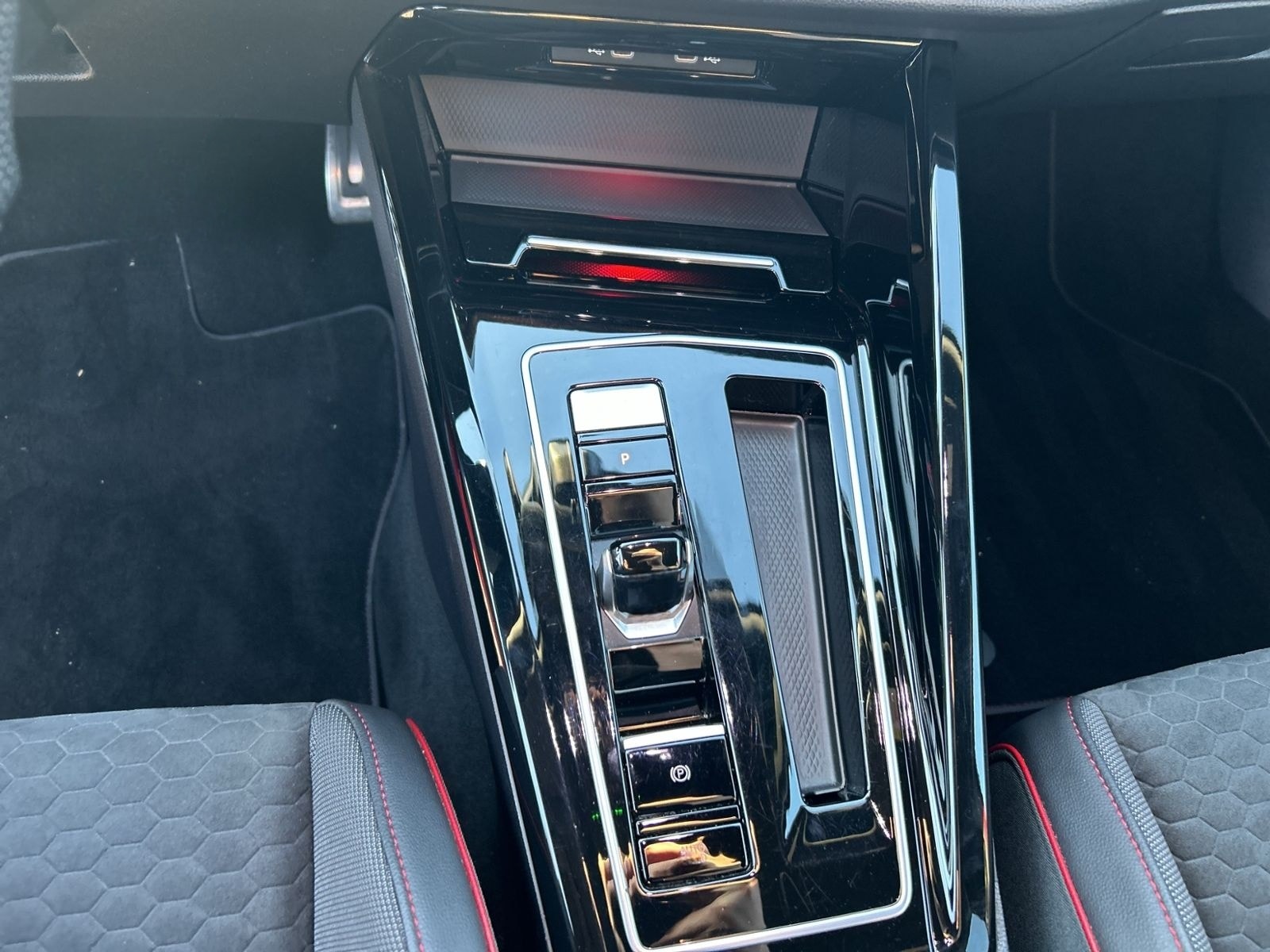 Volkswagen Golf VIII GTI Clubsport, ACC, RearView, Estoril foto 19