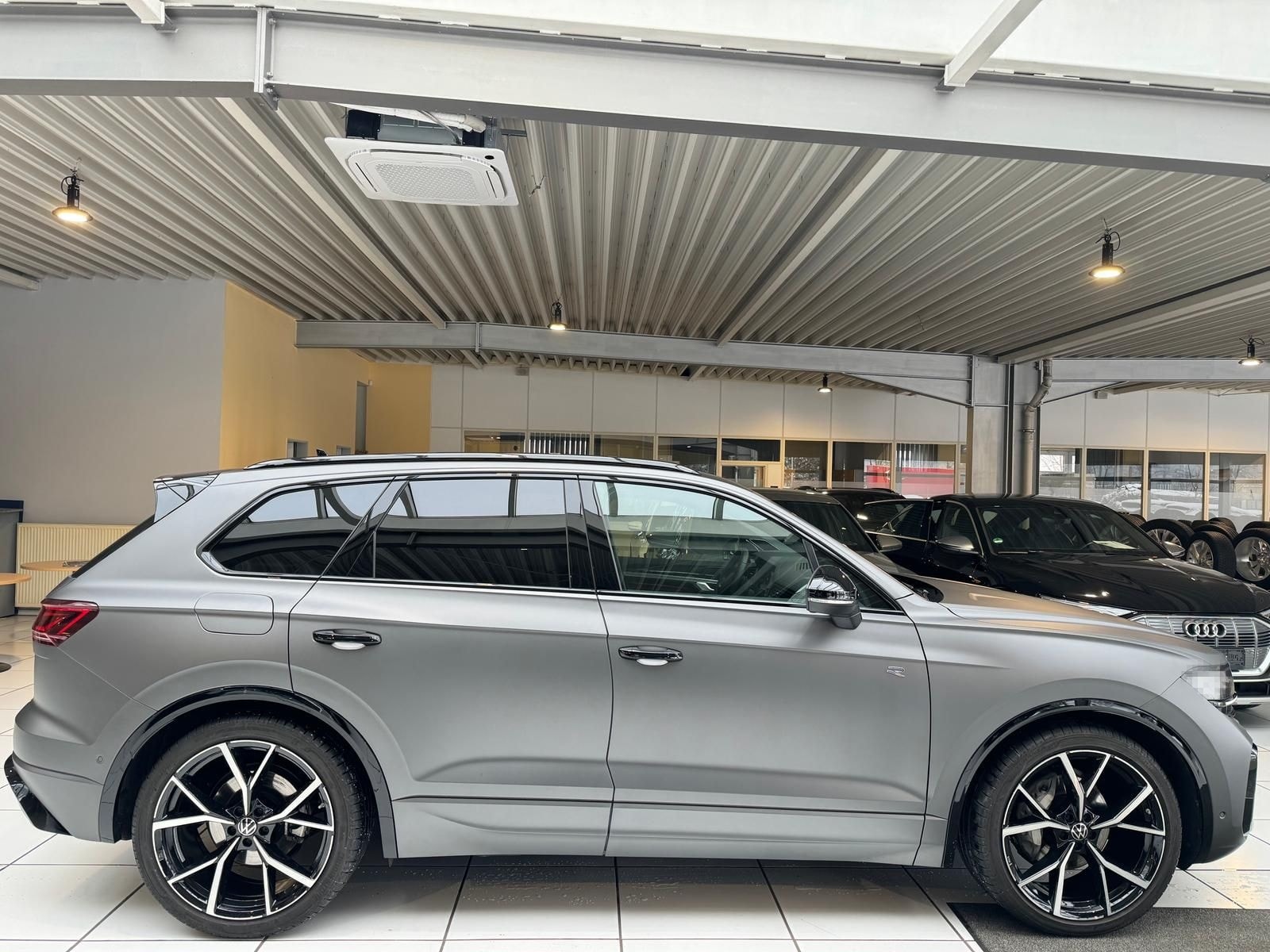 Volkswagen Touareg R-Line Matt Pano StHeiz HUD AHK IQ.DRIVE foto 5