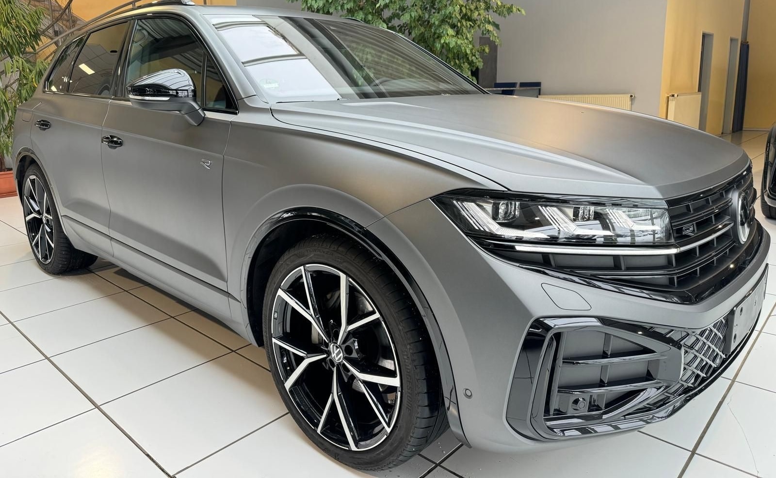 Volkswagen Touareg R-Line Matt Pano StHeiz HUD AHK IQ.DRIVE foto 6