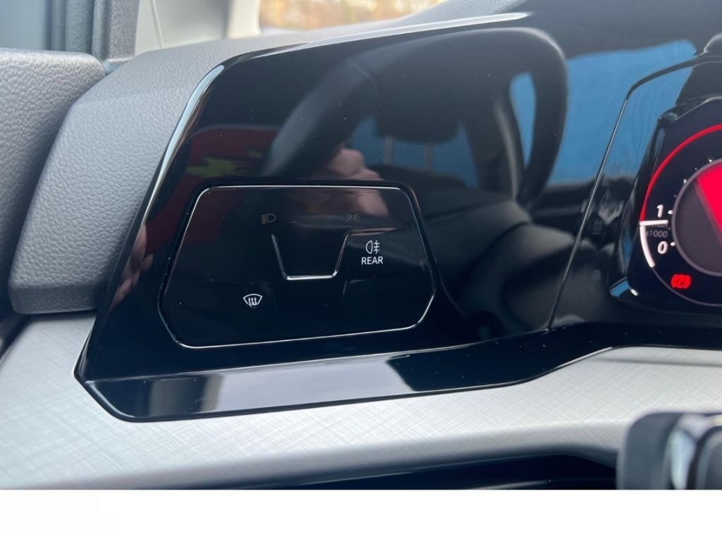 Volkswagen Golf 1.5 TSI Life NAVI LED SHZ PDC LM foto 11