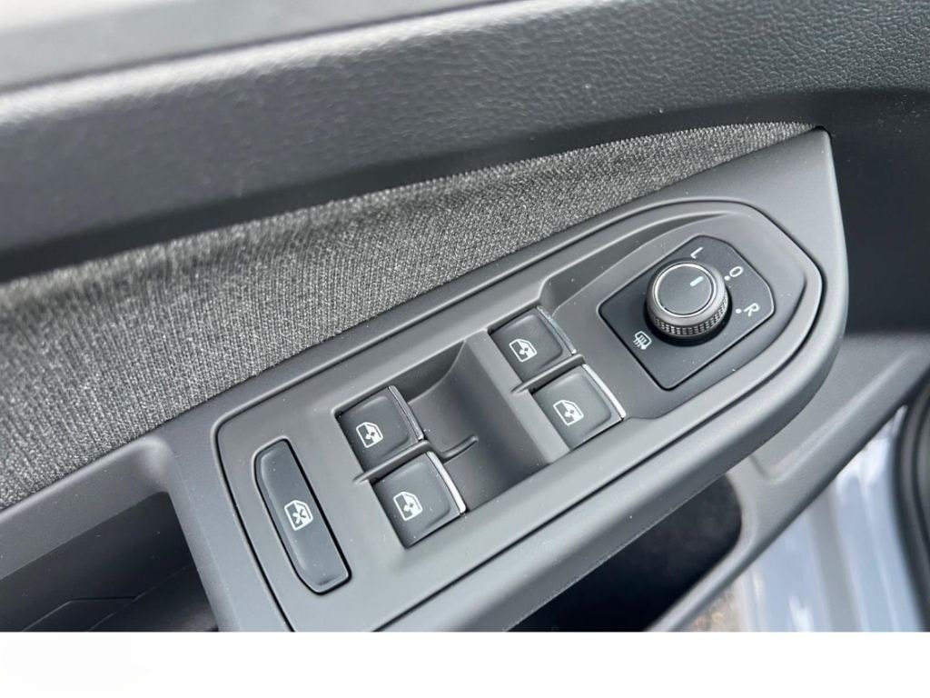 Volkswagen Golf 1.5 TSI Life NAVI LED SHZ PDC LM foto 10