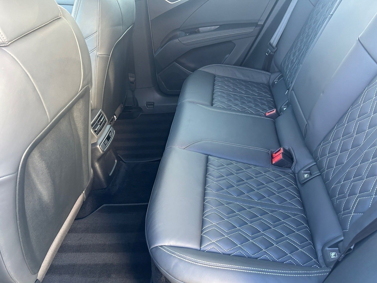 Audi Q4 e-tron 40 S line *ACC*KAMERA*LEDER*PANO*NAVI* foto 13