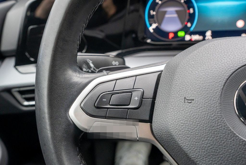 Volkswagen Golf VIII ACTIVE 2,0 l TDI DSG AHK ACC LED NAVI foto 17