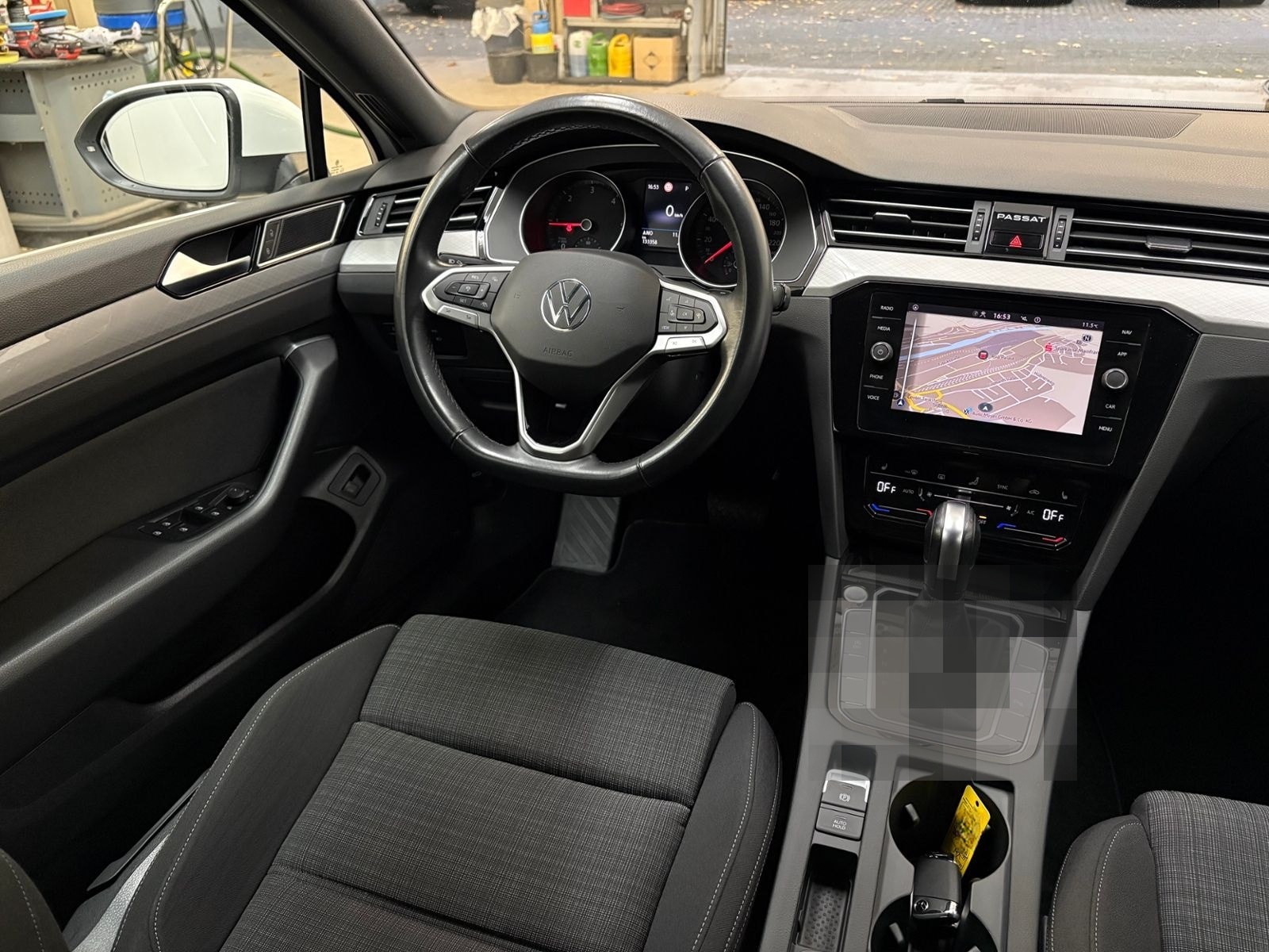 Volkswagen Passat Variant 2.0 TDI DSG Business Navi LED ACC foto 12