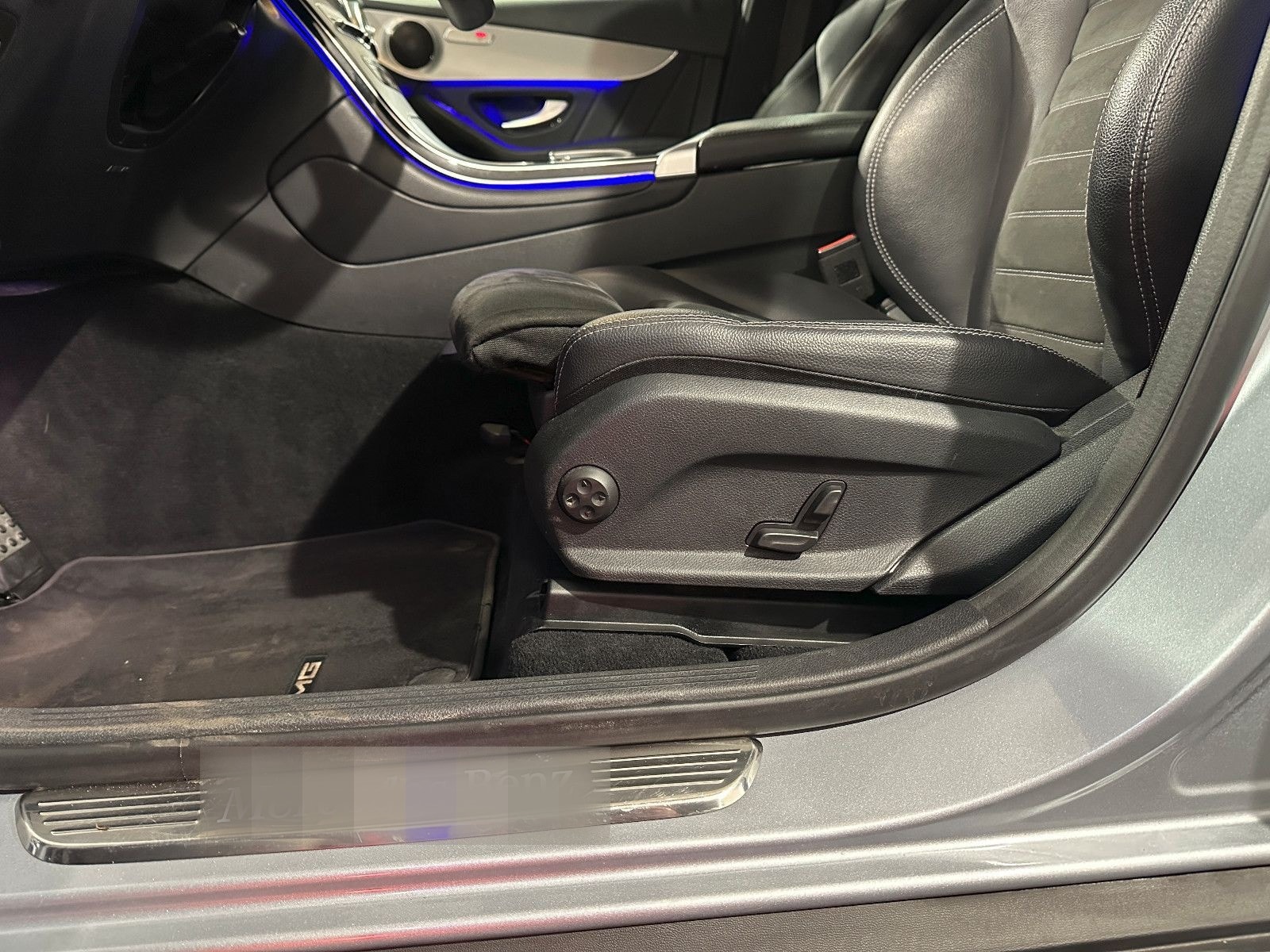 Mercedes-Benz GLC 200 4M*AMG*NIGHT-LED-AHK-ACC-PDC-MBUX-TOT.W foto 23