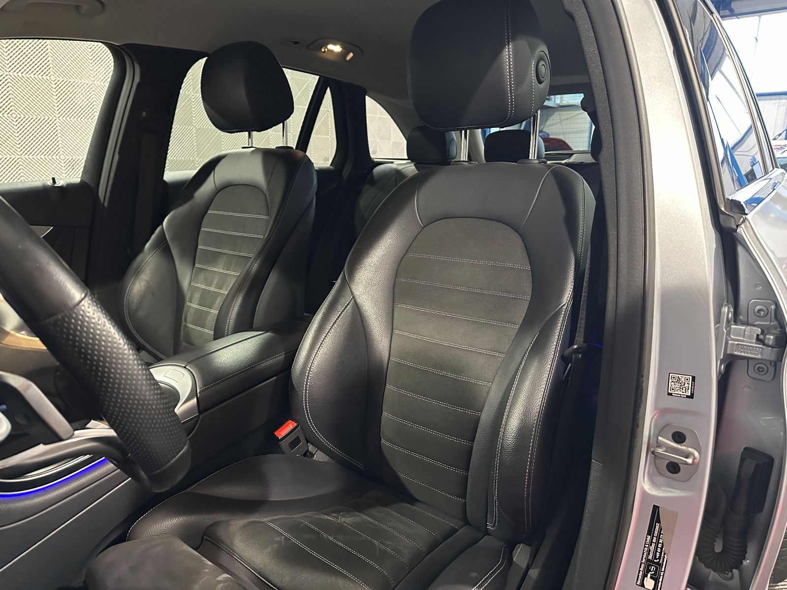 Mercedes-Benz GLC 200 4M*AMG*NIGHT-LED-AHK-ACC-PDC-MBUX-TOT.W foto 25