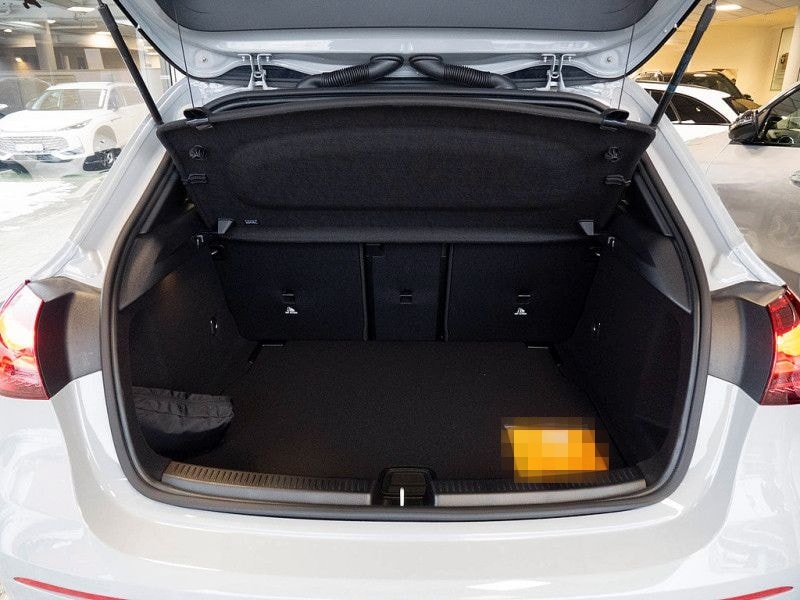 Mercedes-Benz A 180 Kompaktlimousine AMG NIGHT MEMO AHK DISTR foto 10