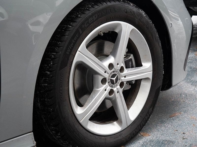 Mercedes-Benz A 180 d Kompaktlimousine AMG NIGHT DISTR KAMERA foto 12