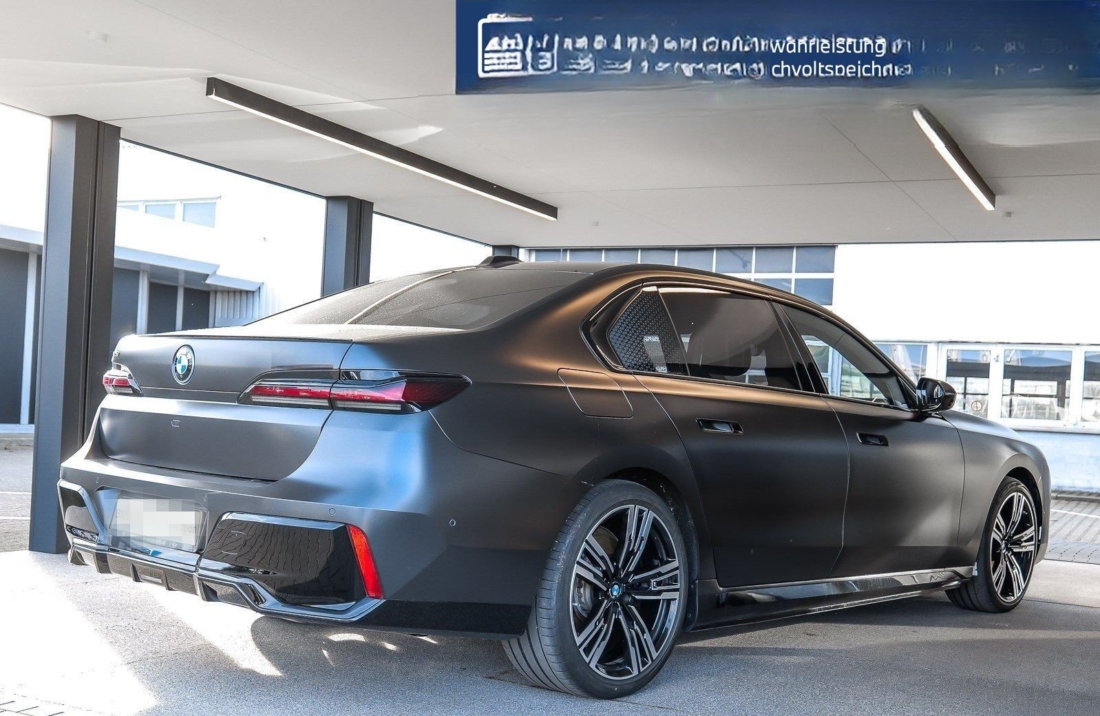 BMW 750e xDrive M Sport TV HUD PANO ACC 360°KAM RFK  foto 2