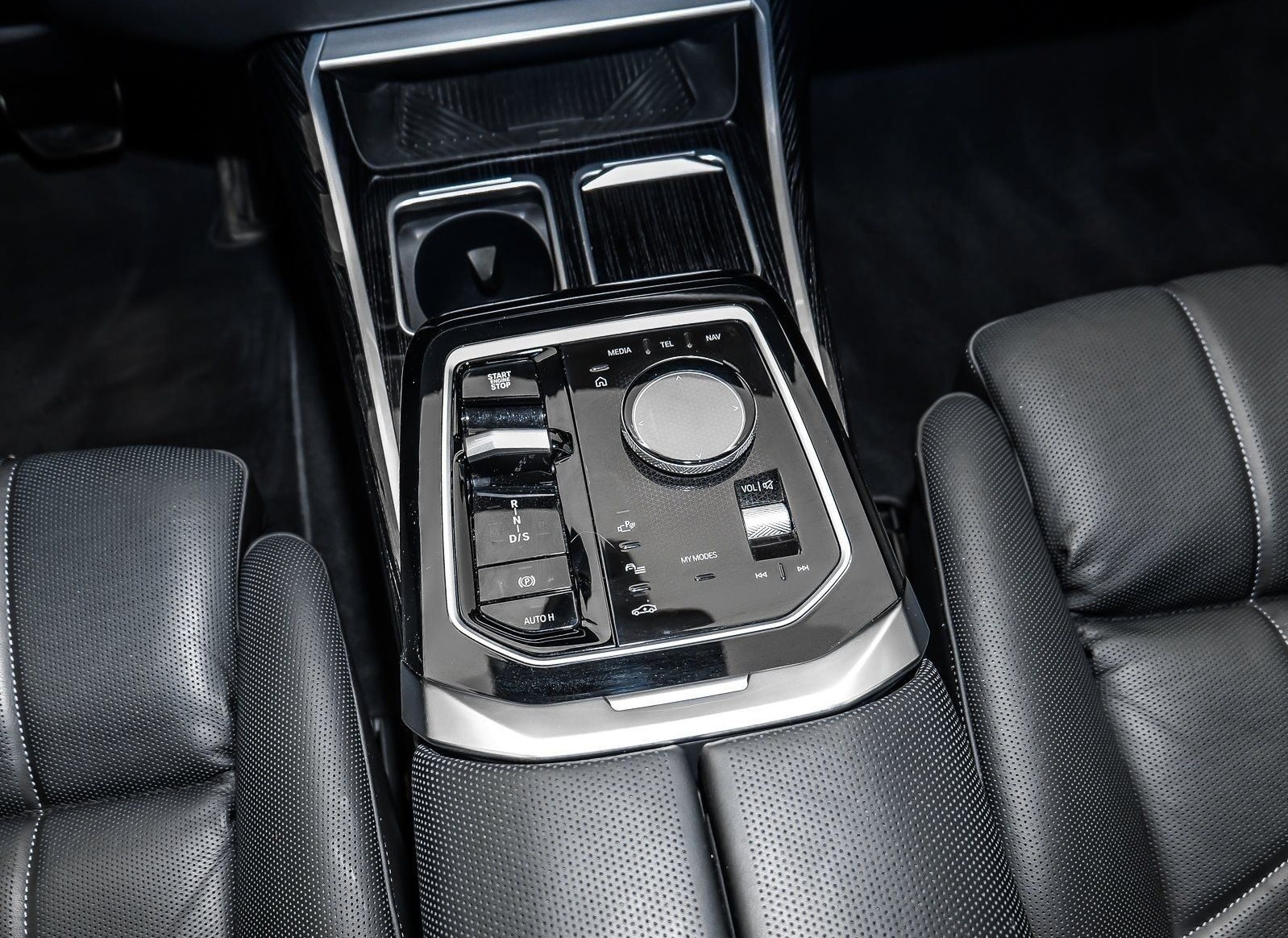 BMW 750e xDrive M Sport TV HUD PANO ACC 360°KAM RFK  foto 18