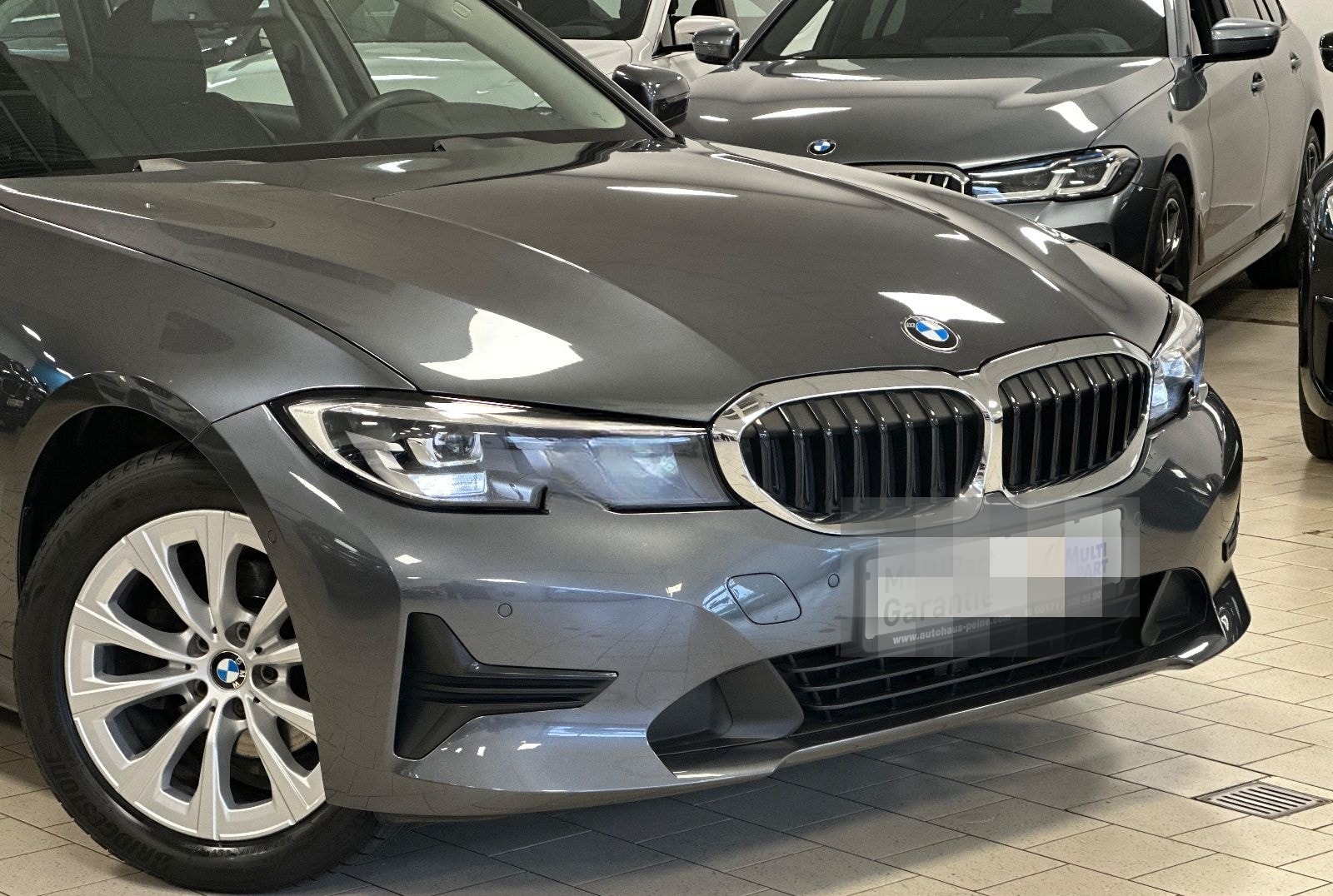 BMW 318d/LCPProf/Navi/LEDerSportStz/Temp/M-Lenkrad foto 2