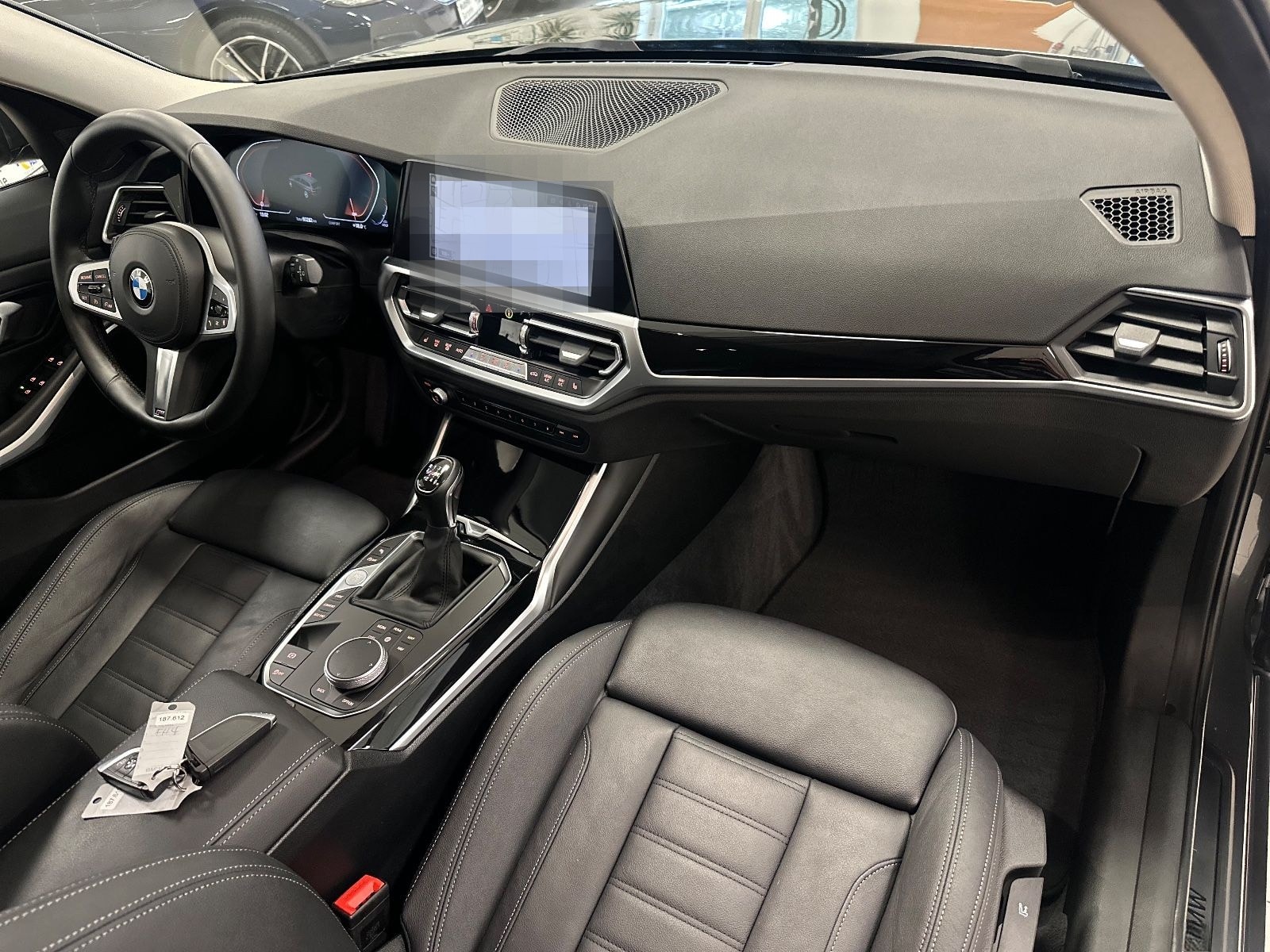 BMW 318d/LCPProf/Navi/LEDerSportStz/Temp/M-Lenkrad foto 24