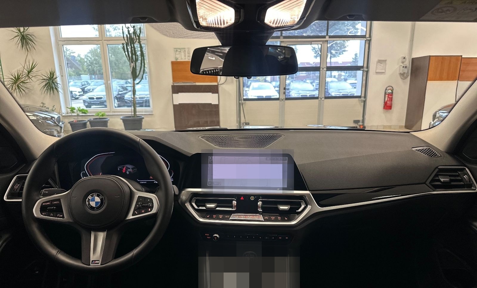 BMW 318d/LCPProf/Navi/LEDerSportStz/Temp/M-Lenkrad foto 5