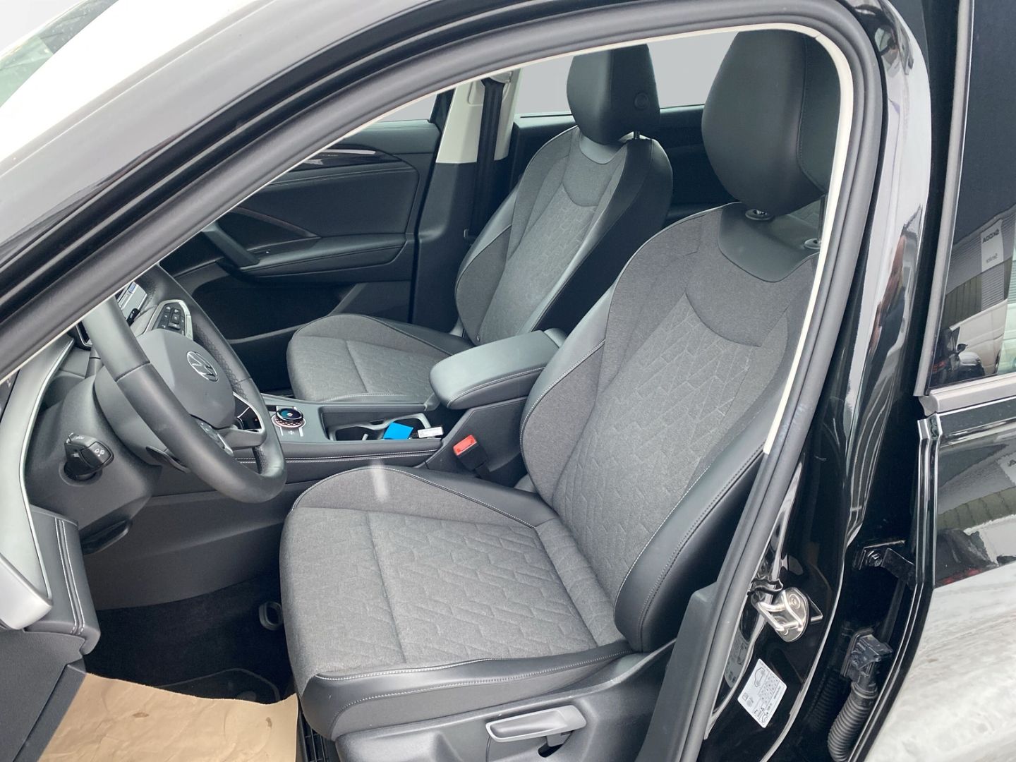 Volkswagen Tayron Life 1,5 eTSI DSG 7-Sitzer AHK Matrix All foto 3