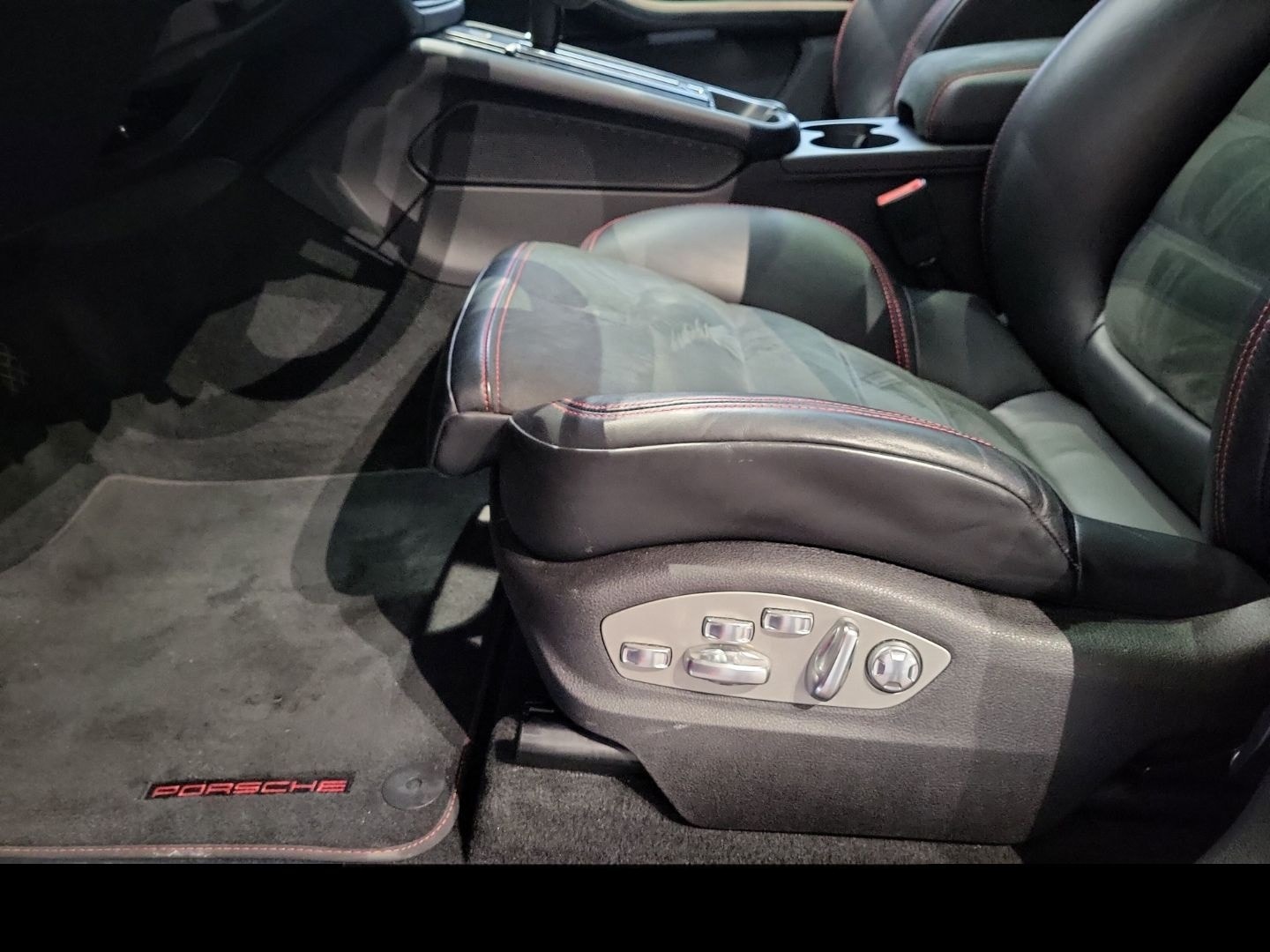 Porsche Macan GTS Surround-View BOSE 21-Zoll Panorama foto 12