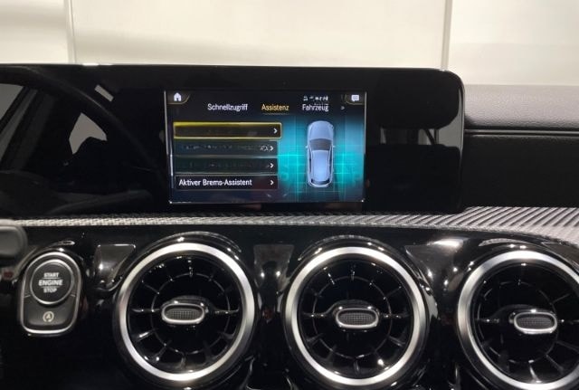 Mercedes-Benz A 200 Style Automatik EU6d LED Navi Klima PDC foto 24