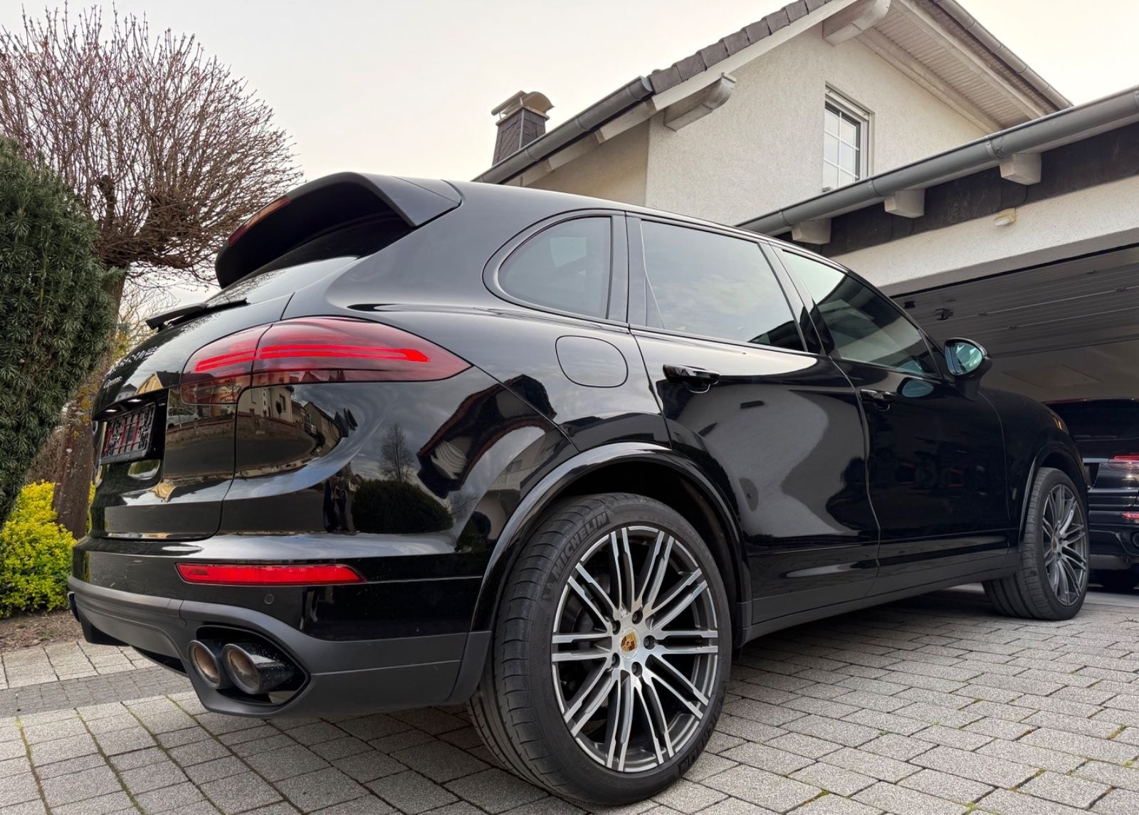 Porsche Cayenne D Leder Luft Pano SoftClose BOSE 21 Zoll foto 3