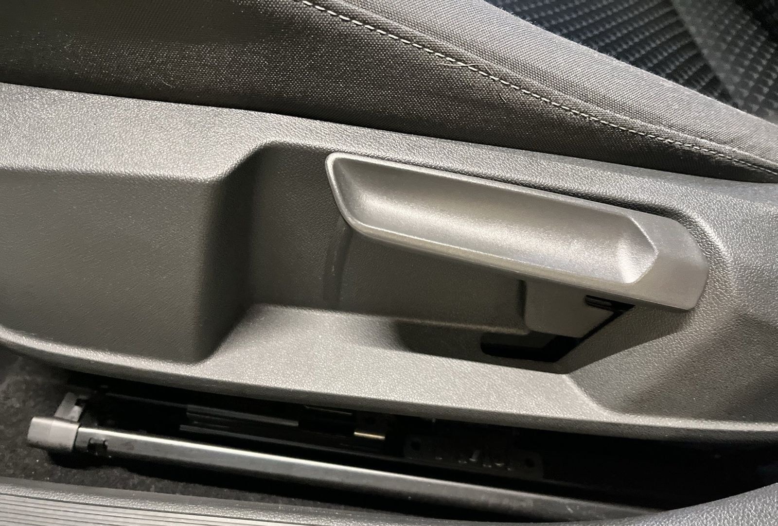 Volkswagen Golf VIII Active 1.5 TSI 4xSHZ ACC DynLicht HUD foto 13