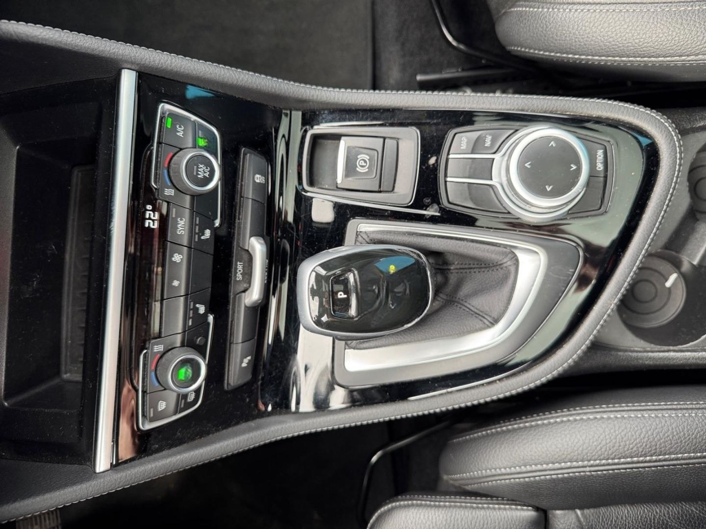 BMW 218 Active Tourer iA SPORT+LEDER+HUD+PANO+AHK+SH foto 23