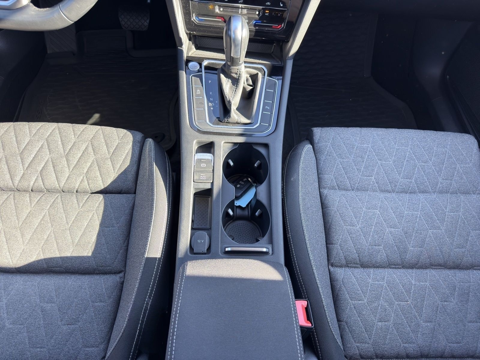 Volkswagen Passat Variant 2.0 TDI DSG Business *Navi*AHK*Ka foto 9