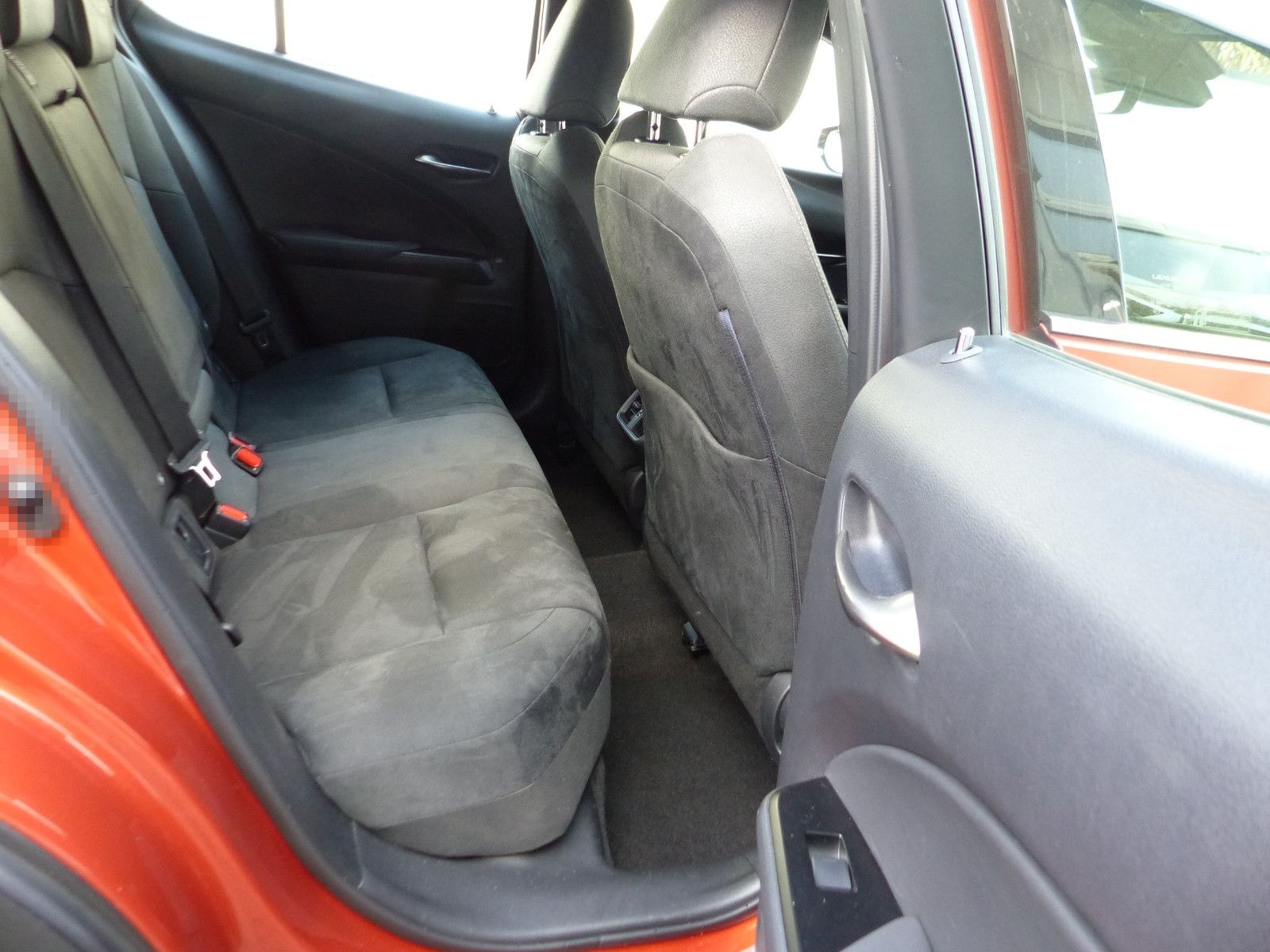 Lexus UX 200 Launch Edition Navi LED SHZ Kamera Tempom foto 7