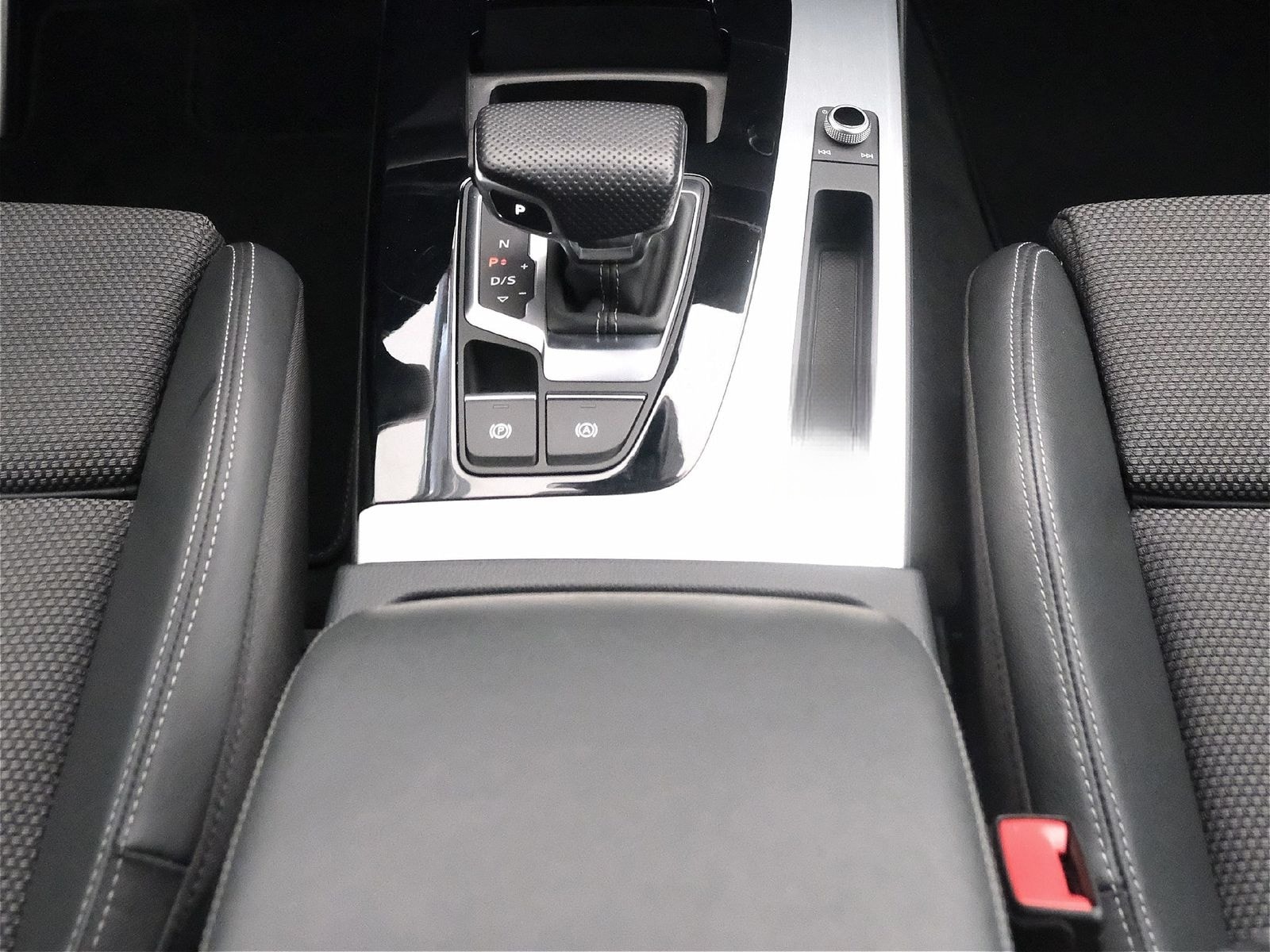 Audi Q5 45 TFSI quattro S line ACC RFK NAVI LED DAB foto 14