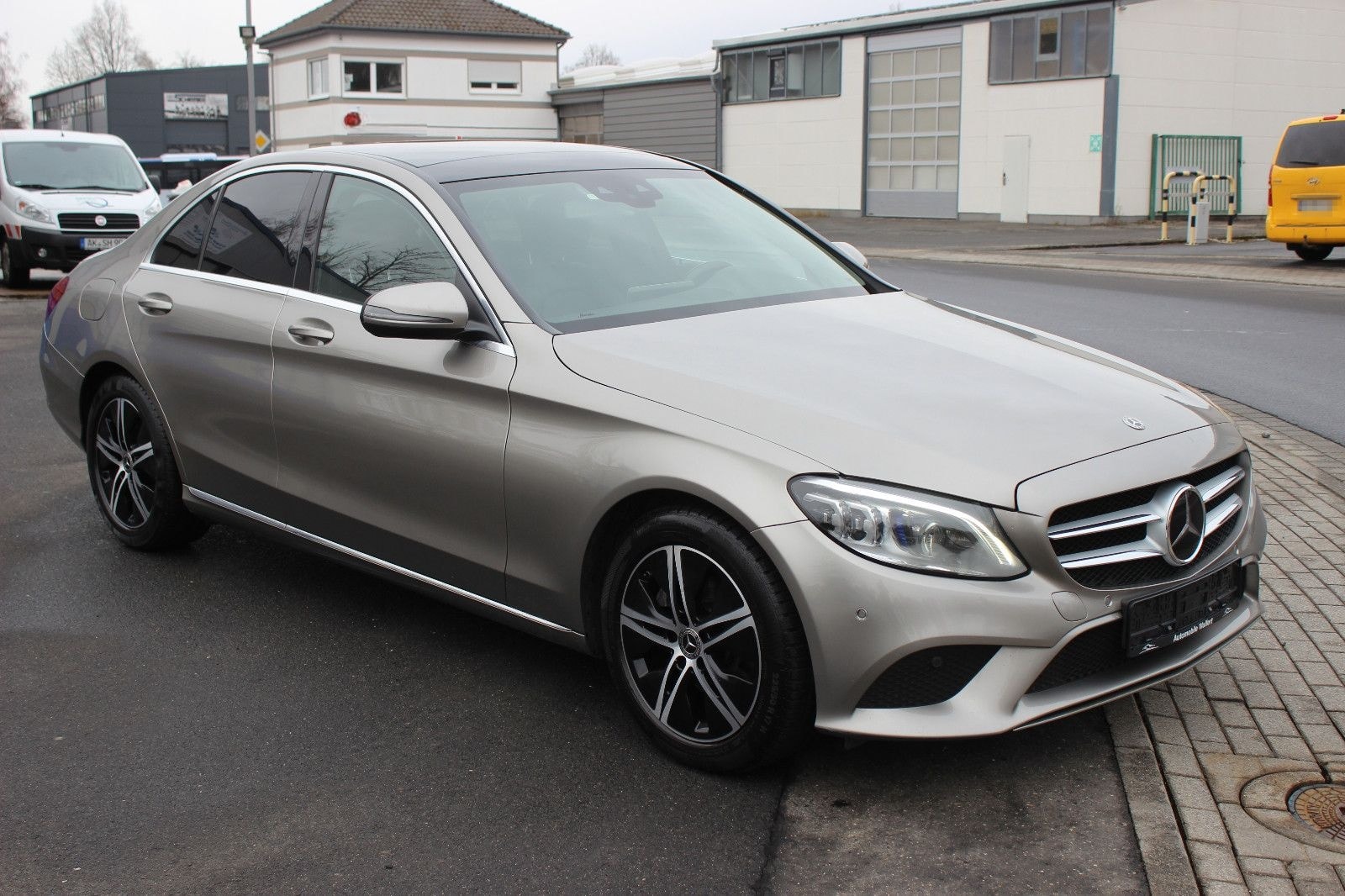 Mercedes-Benz C 200d Limousine/Leder/Navi/PDC+Kamera/LED