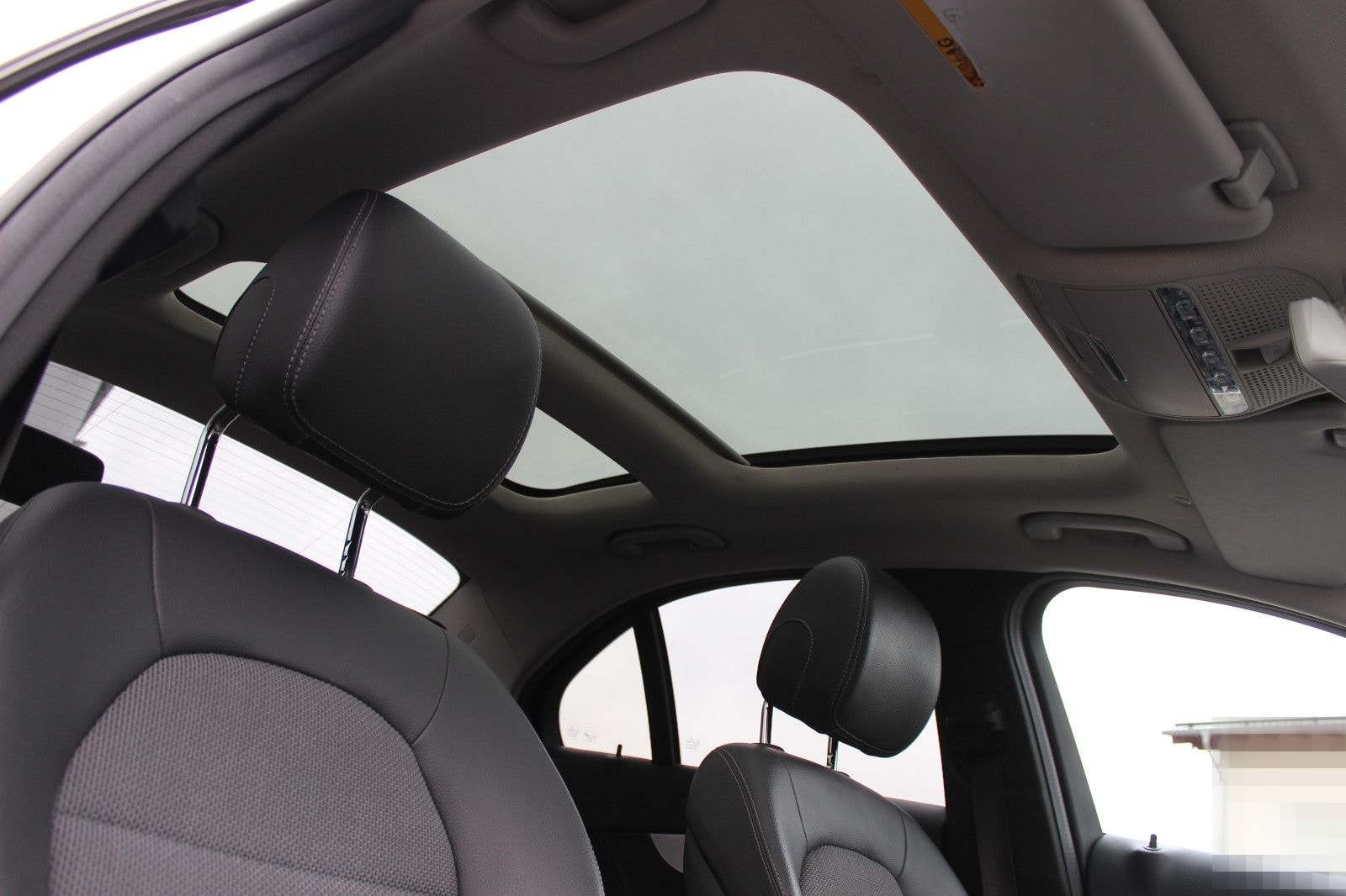 Mercedes-Benz C 200d Limousine/Leder/Navi/PDC+Kamera/LED foto 16