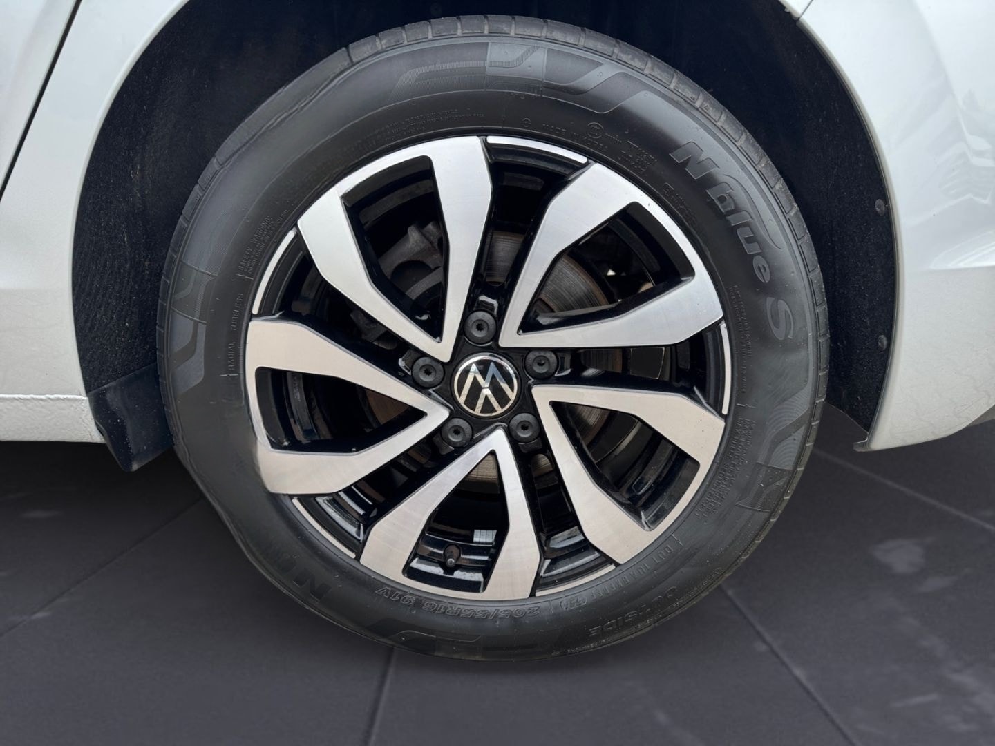Volkswagen Golf 8 2.0 TDI Active LED/NAVI/PANO/AHK/APP+++ foto 14