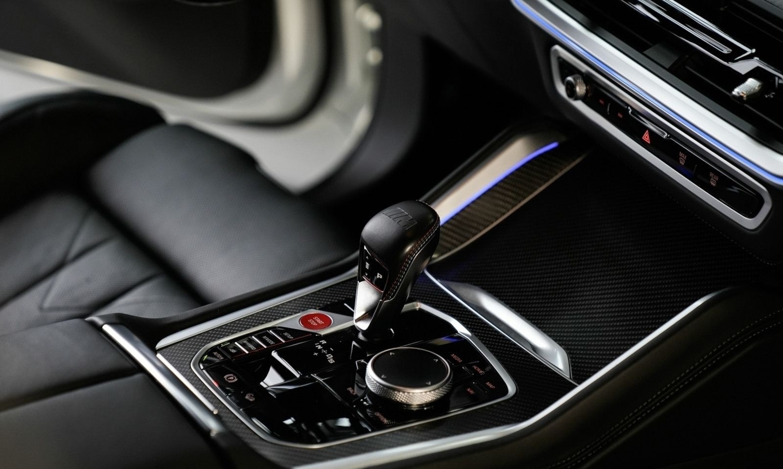 BMW XM 50e AHK Autobahnass. D-A-Prof. foto 15