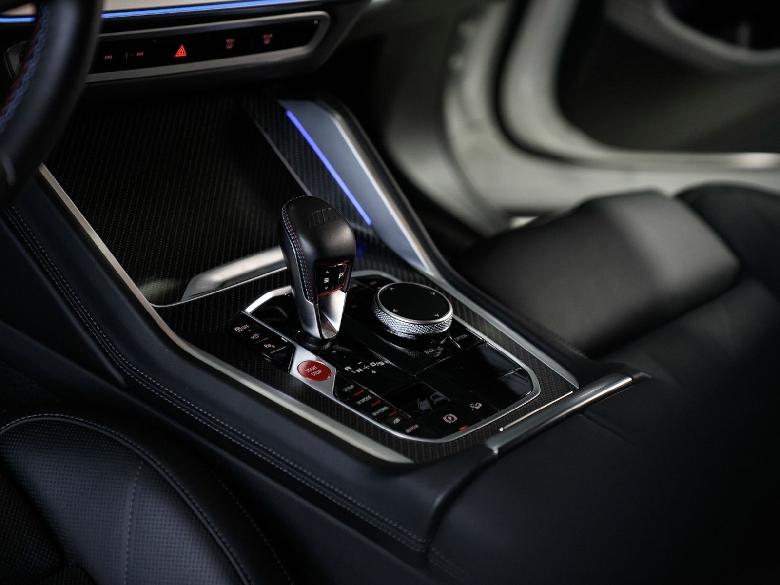 BMW XM 50e AHK Autobahnass. D-A-Prof. foto 23