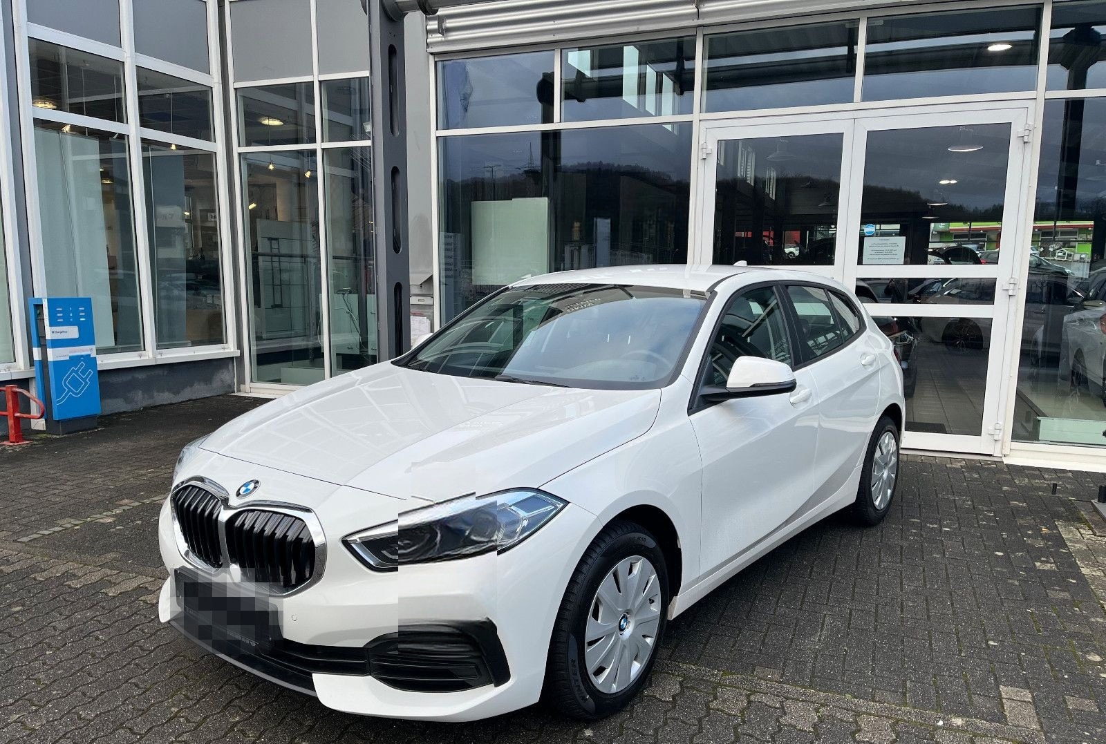 BMW 116dA F40 Live Cockpit Prof./LED/DAB/PDC foto 2