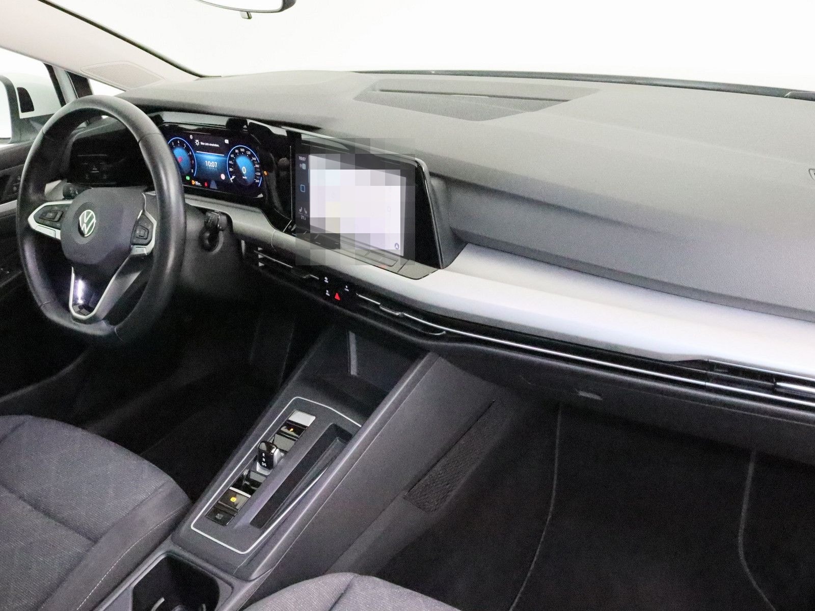 Volkswagen Golf VIII 1.5 eTSI Life LED NAVI SHZ PDC KEYLESS foto 9