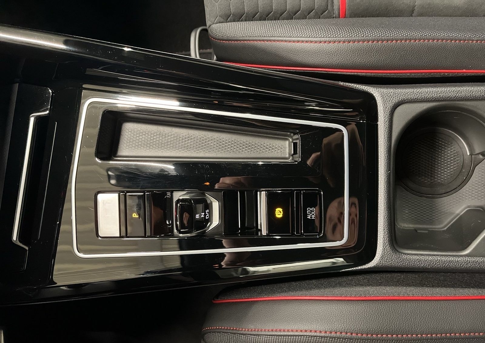 Volkswagen Golf VIII GTI Clubsport 2.0 TSI DSG ACC AUT Kam. foto 16