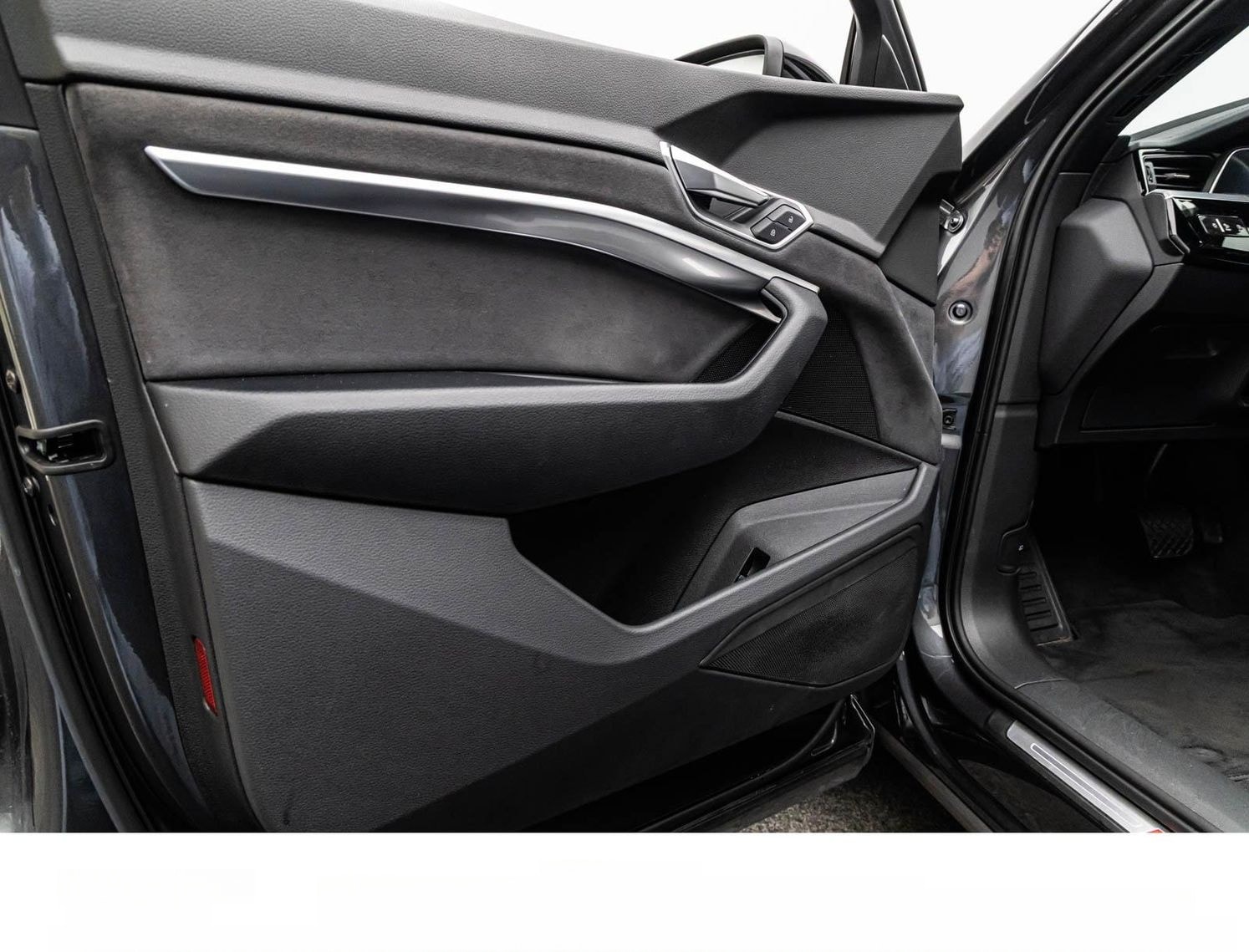 Audi E-TRON 55 2x S LINE/BLACK/21Z./AIR-SUS/DAB/PANO foto 14