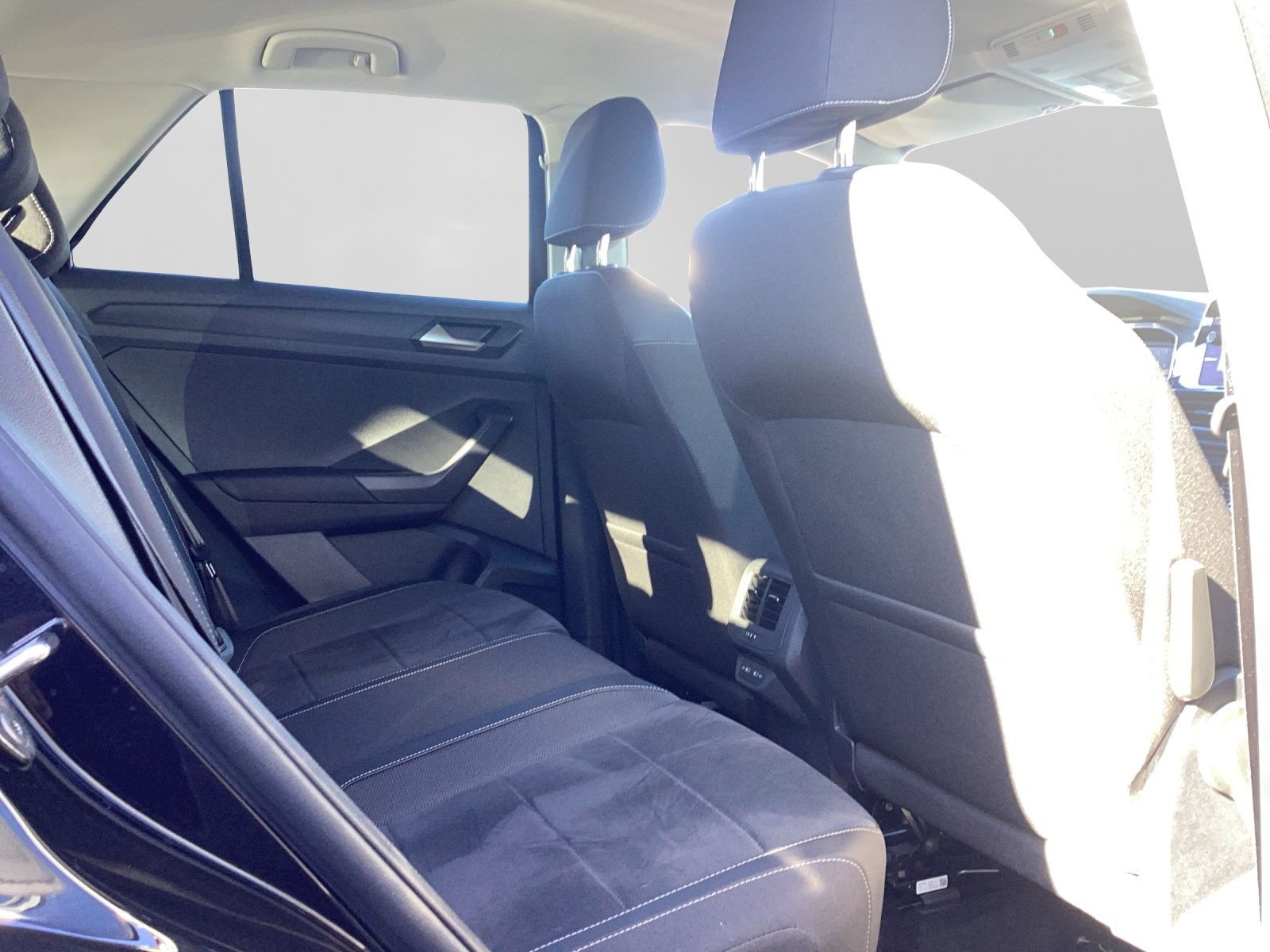 Volkswagen T-Roc 1.0 TSI STYLE AHK PARKLENK ERGO NAVI LED+ foto 6