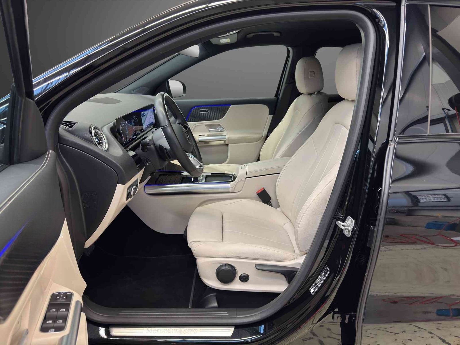 Mercedes-Benz GLA 200 Progressive*NIGHT*Leder Beige*Keyles*18" foto 7