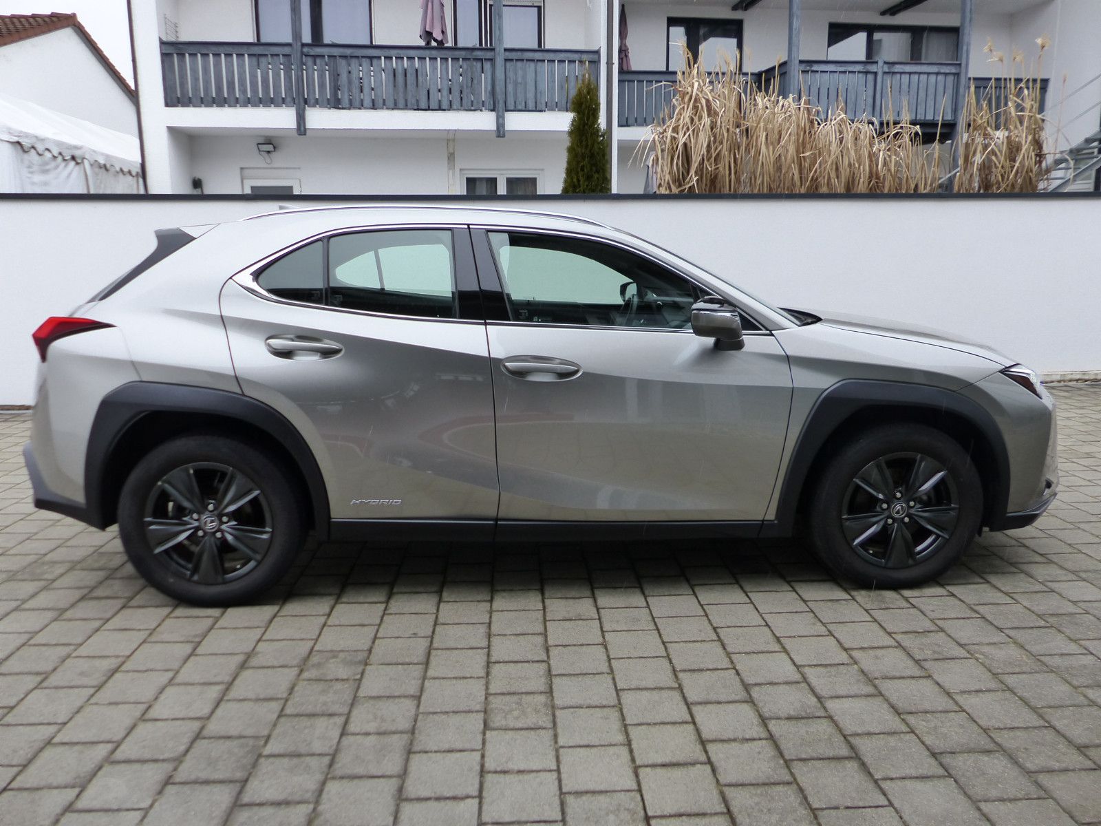 Lexus UX 250h Launch Edition Navi Kamera Velours DAB foto 18