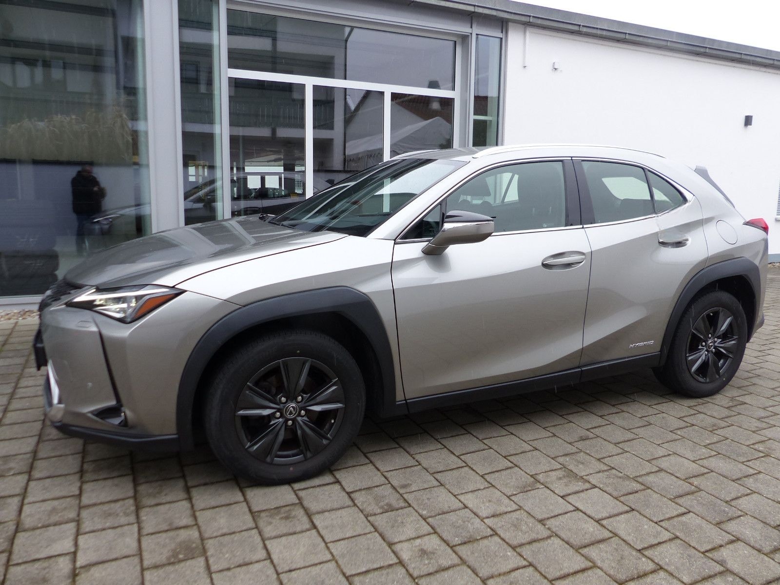 Lexus UX 250h Launch Edition Navi Kamera Velours DAB foto 3