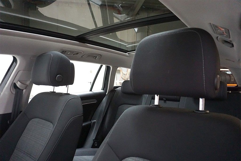 Volkswagen Passat 2.0TDI DSG Business AHK Pano SHZ LED foto 8