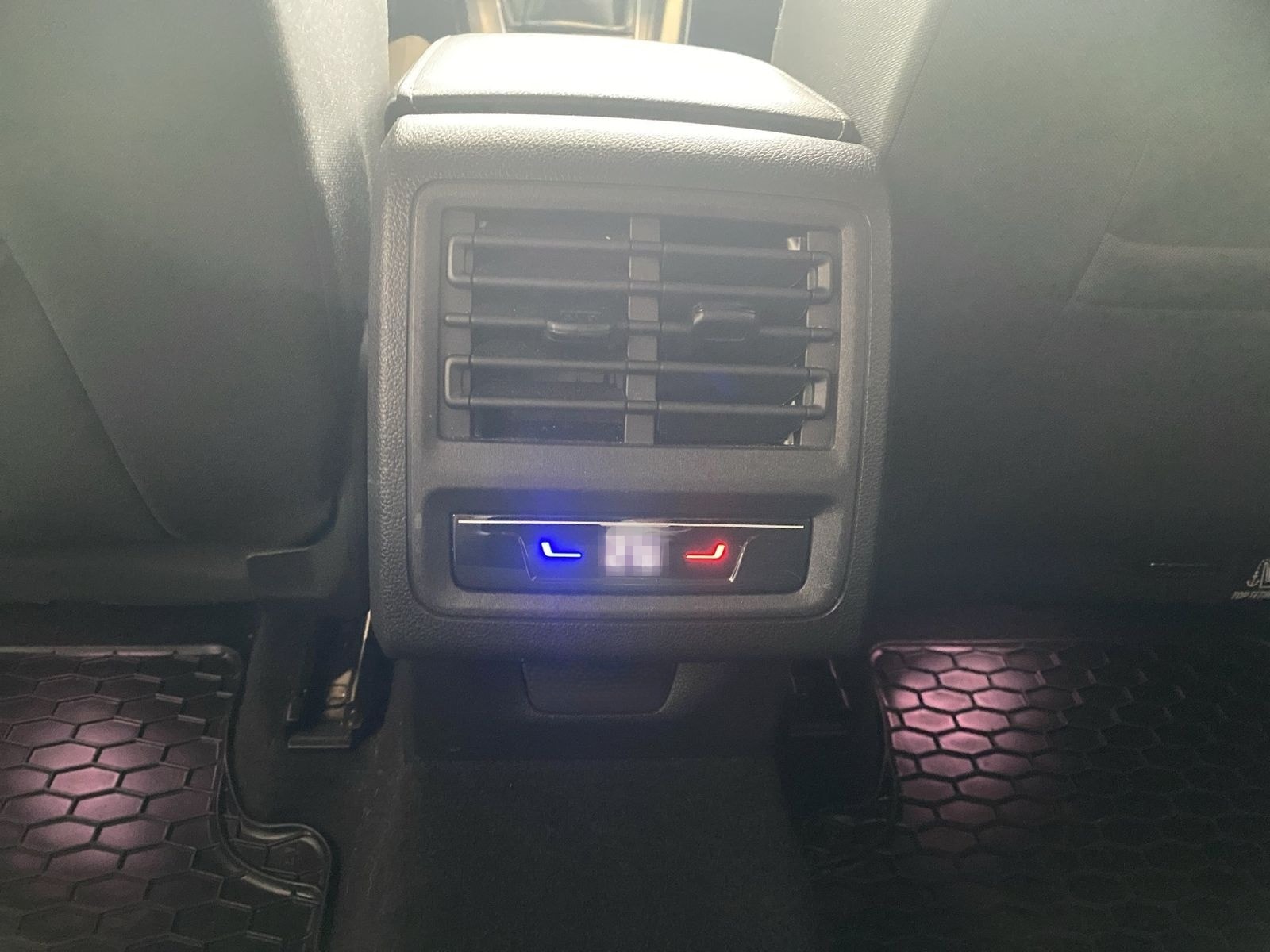 Volkswagen Golf VIII Life (NAVI.SHZ.ACC.AHK.DAB) 2.0 TDI foto 17