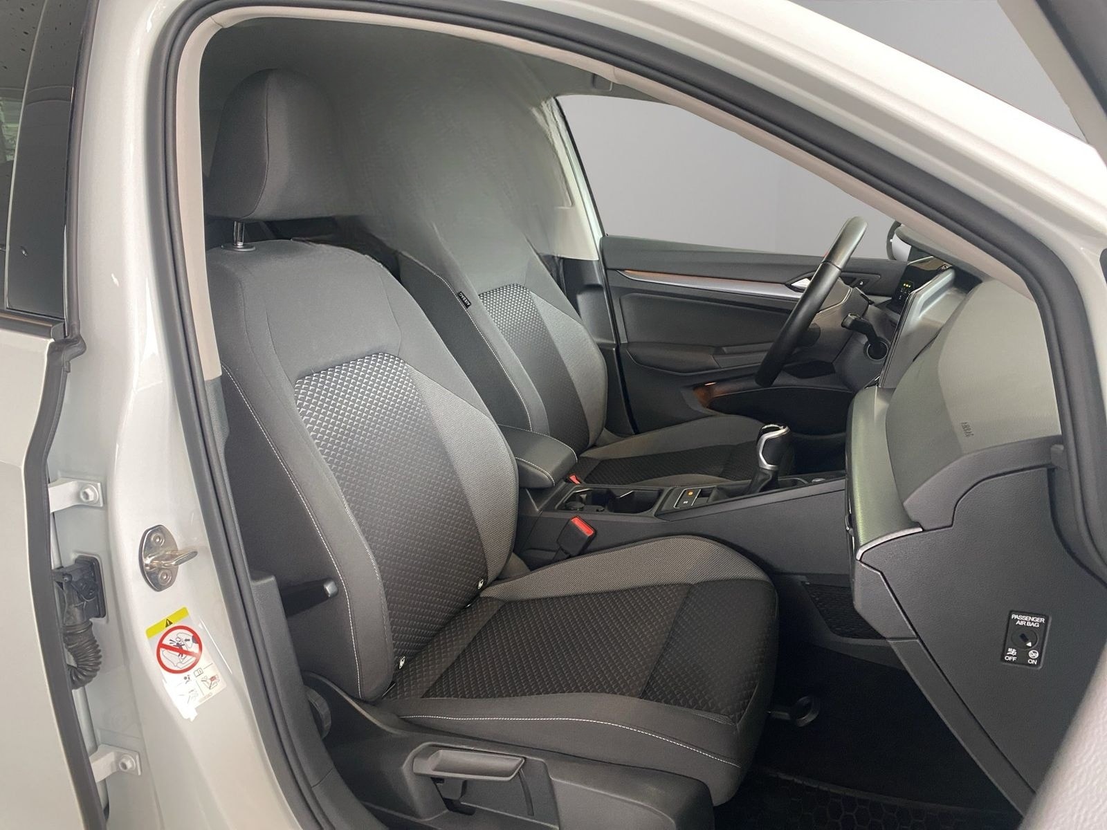 Volkswagen Golf VIII Life (NAVI.SHZ.ACC.AHK.DAB) 2.0 TDI foto 7