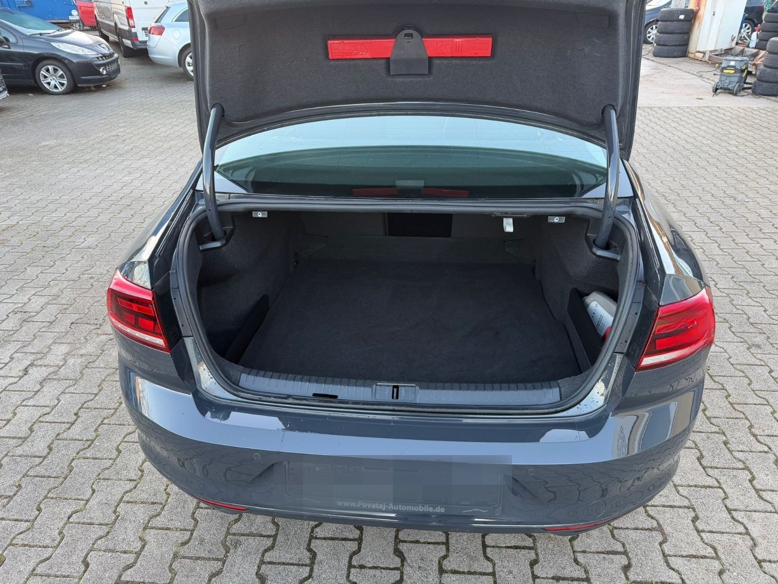 Volkswagen Passat Lim. Business foto 11