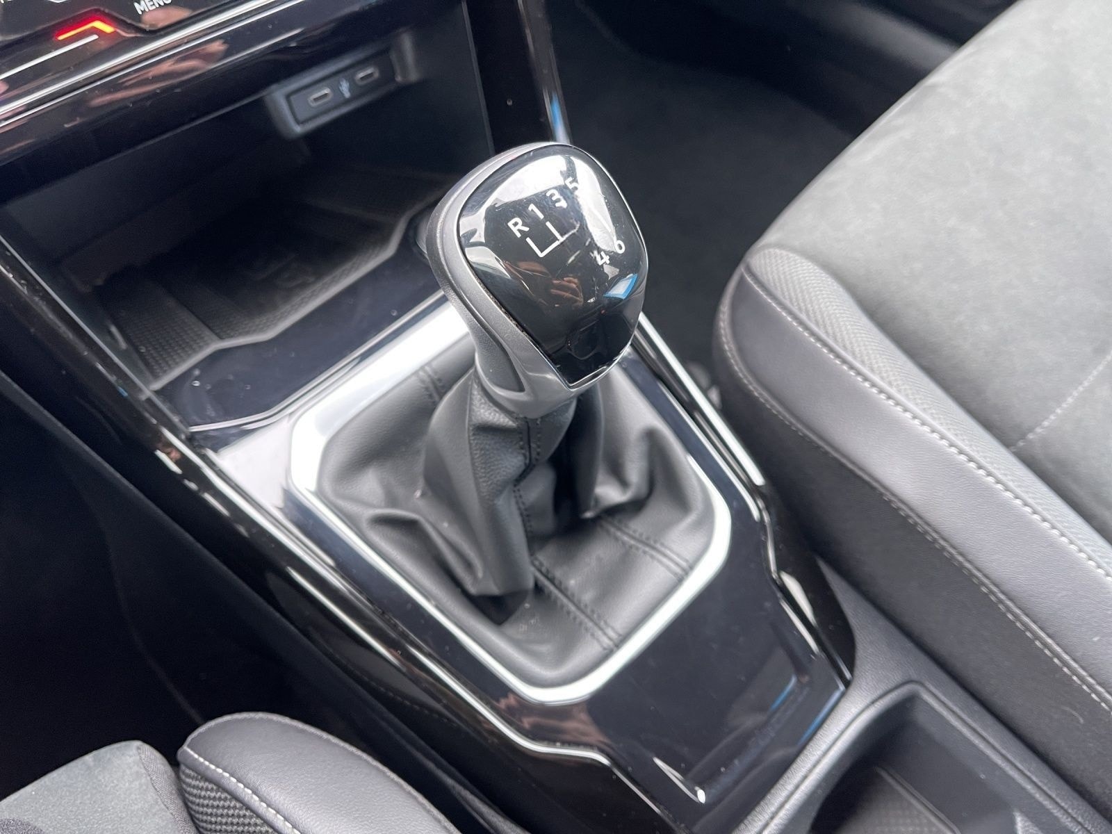 Volkswagen T-Roc 1.0 TSI R-LINE PARKLENK KAMERA ERGO NAVI foto 11